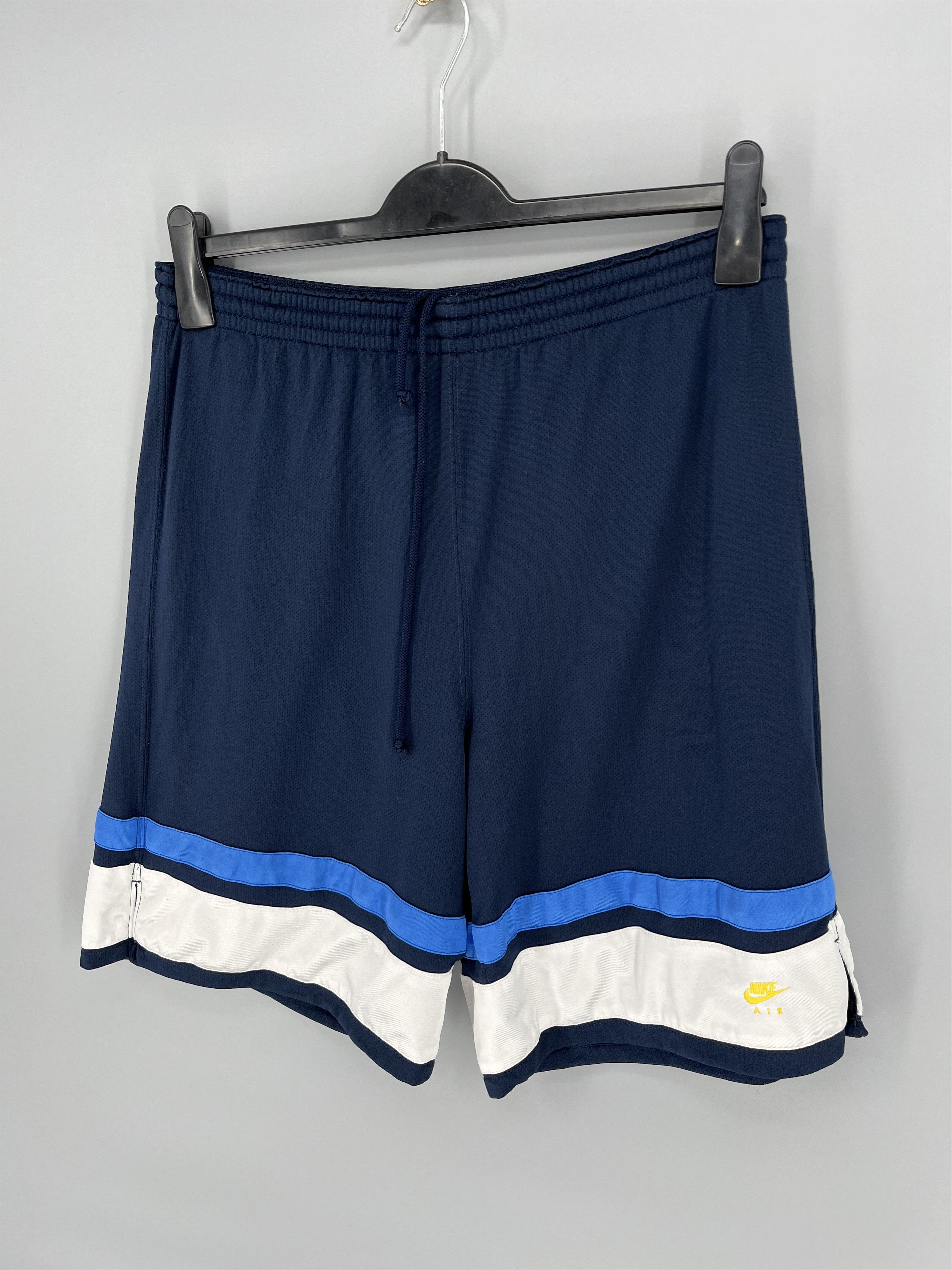 NBA Vintage Shorts Nike NBA 90s swoosh logo shorts streetwear Size US 34 / EU 50 - 3 Thumbnail