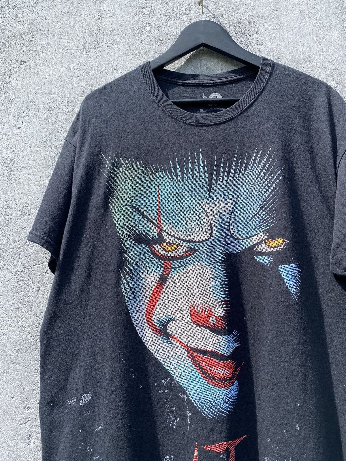 Band Tees Vintage 2000s IT by Stephen King Pennywise Face Tee Size US XL / EU 56 / 4 - 3 Thumbnail