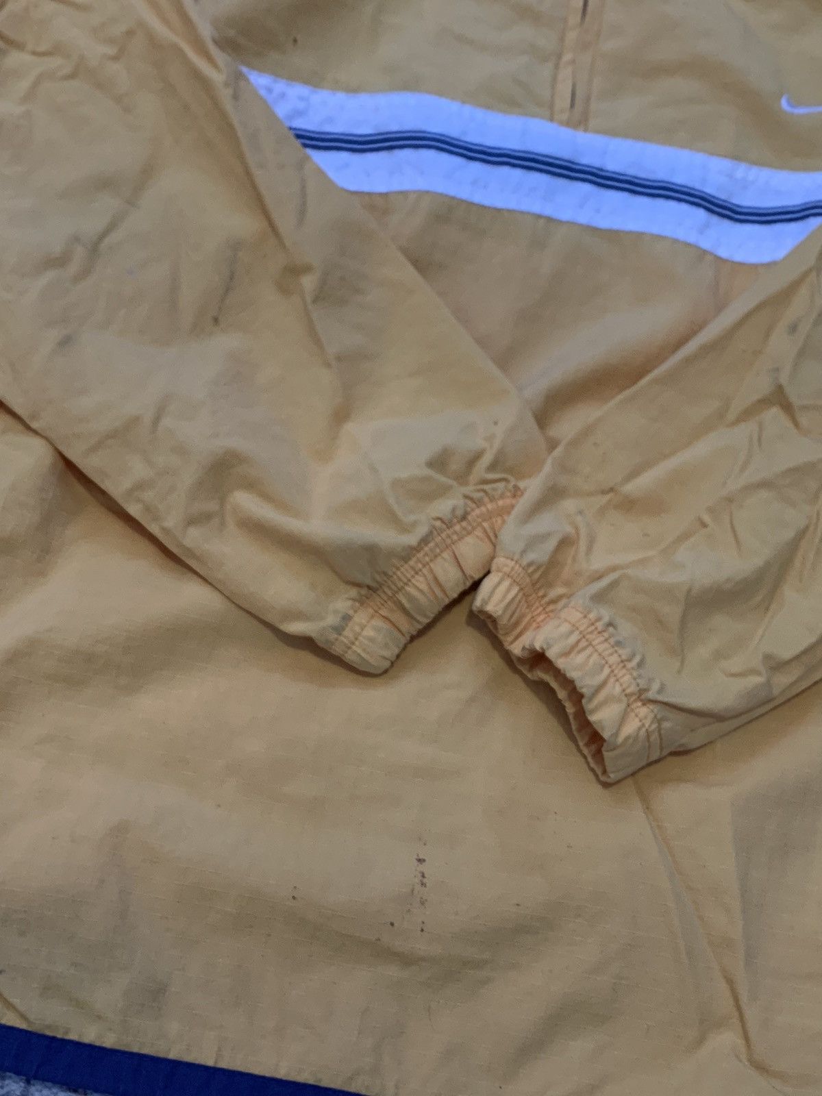 Nike Vintage Nike Windbreaker Jacket Size M / US 6-8 / IT 42-44 - 3 Thumbnail