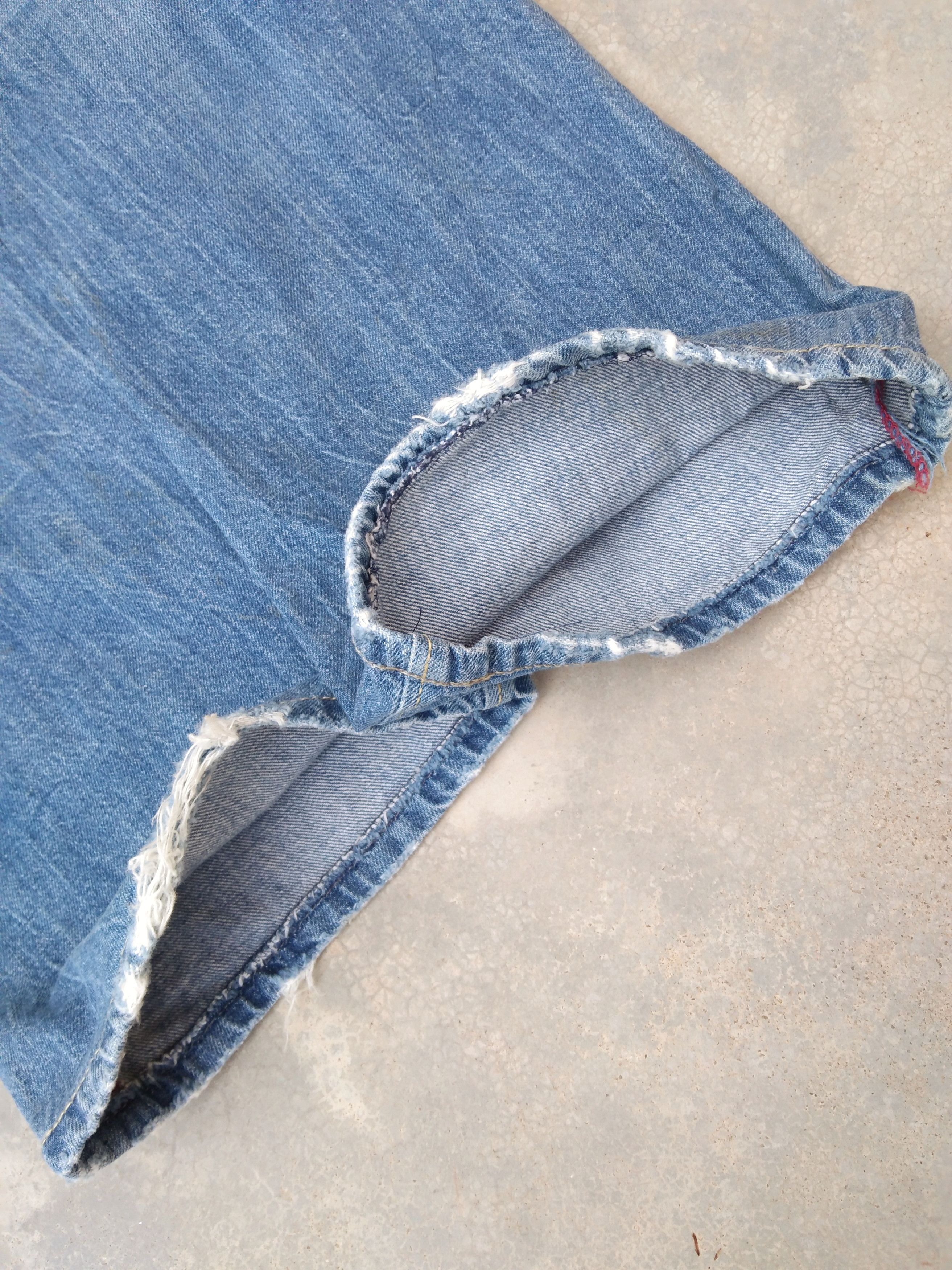 Diesel Vintage Distressed Diesel Industry Boot Cut Jeans 28x30 Size US 28 / EU 44 - 4 Thumbnail