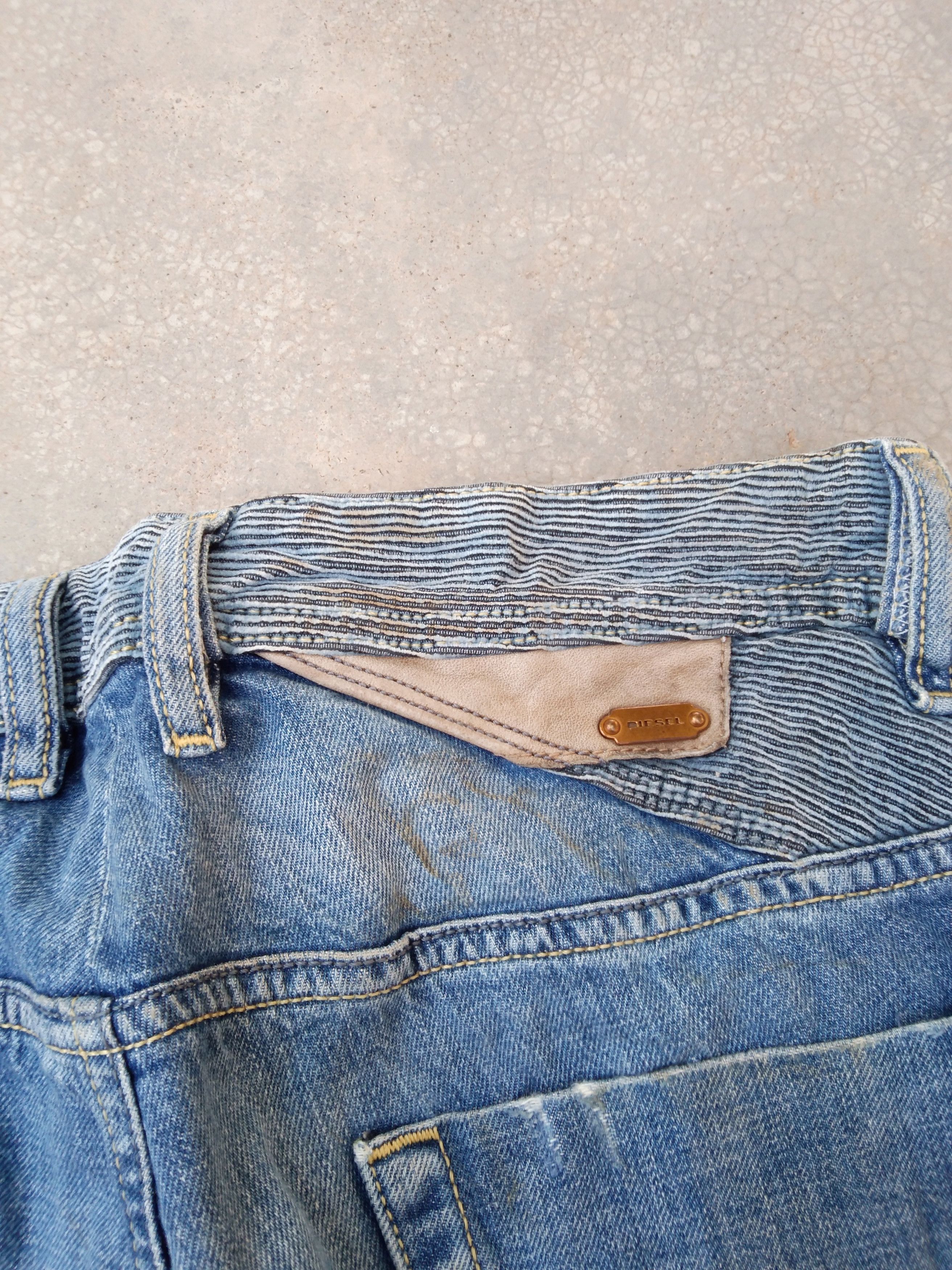 Diesel Vintage Distressed Diesel Industry Boot Cut Jeans 28x30 Size US 28 / EU 44 - 3 Thumbnail