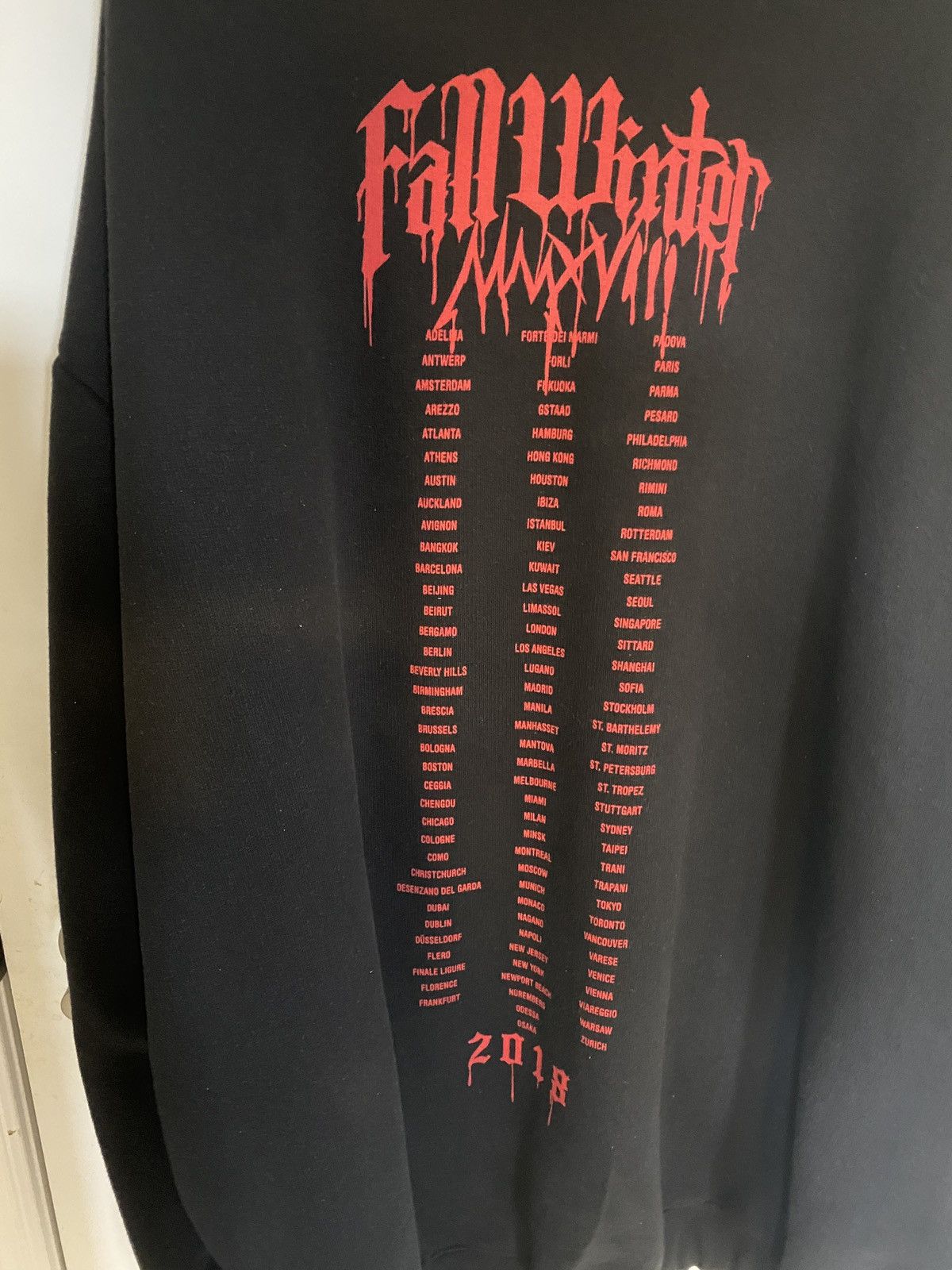 Vetements VETEMENTS Black Oversized Metal Logo Hoodie F/W 2018 Size US L / EU 52-54 / 3 - 2 Thumbnail