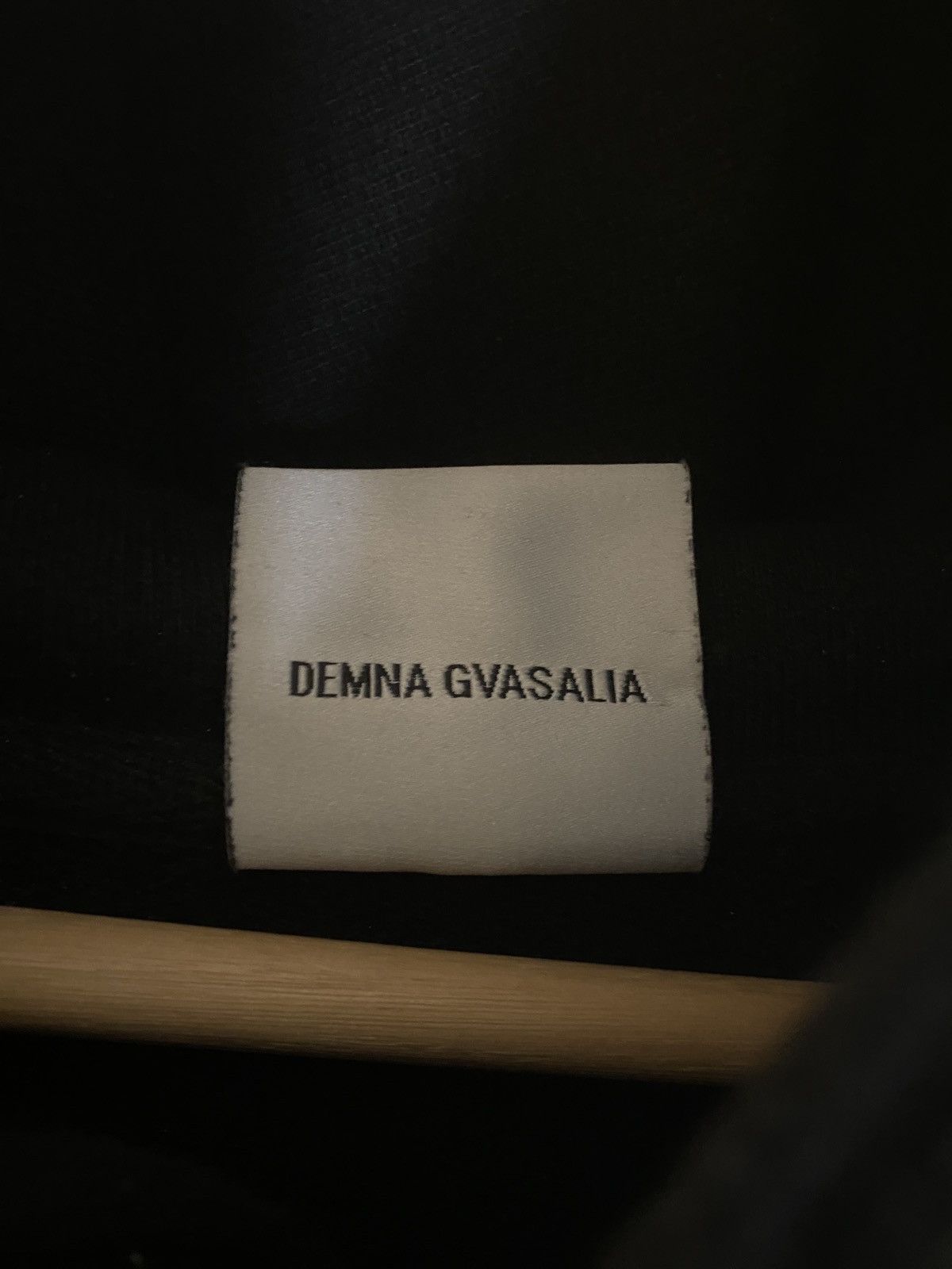 Vetements VETEMENTS Black Oversized Metal Logo Hoodie F/W 2018 Size US L / EU 52-54 / 3 - 5 Thumbnail