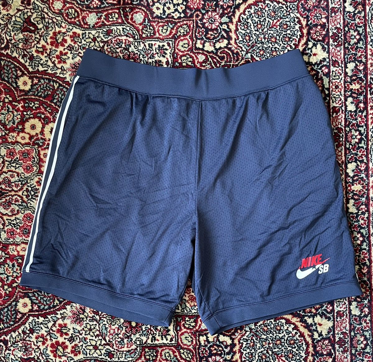 image of Nike Sb Basketball Shorts XL Navy Blue, Men's (Size 36)