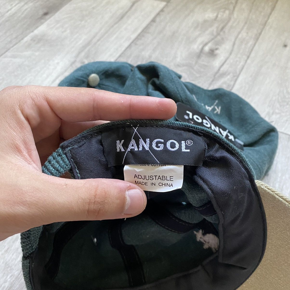 Kangol VINTAGE KANGOL GREEN/SANDY NWT CAP Size ONE SIZE - 3 Thumbnail