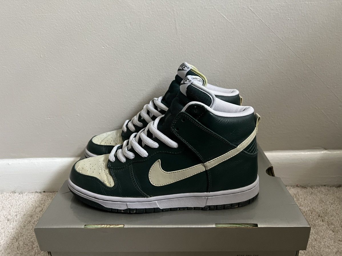 Nike 2004 Nike SB Dunk High Pro Ghost Deep Olive Size 8 305050302 Size US 8 / EU 41 - 1 Thumbnail