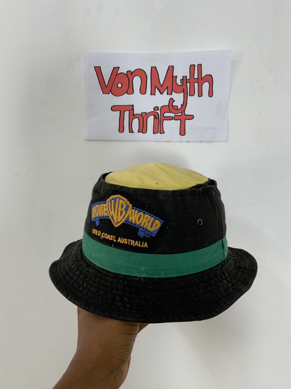 Vintage Vintage Movie World Gold Coast Australia Bucket Hat Size ONE SIZE - 1 Thumbnail
