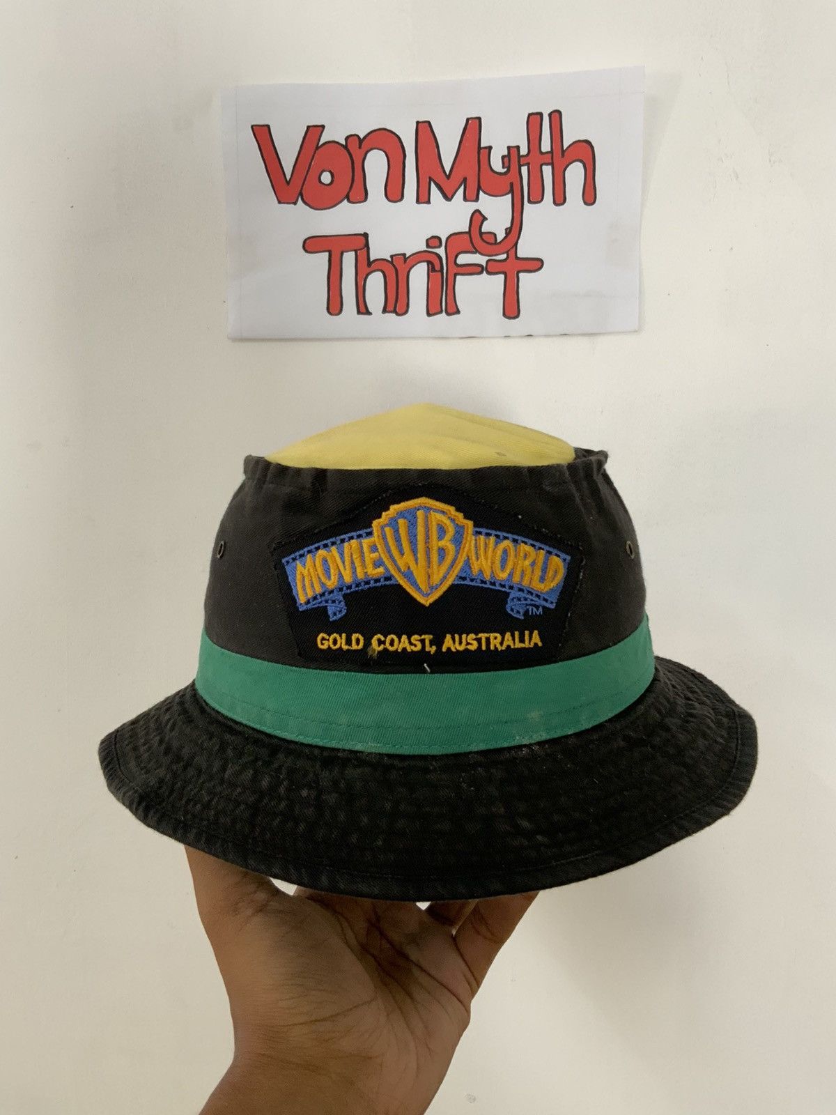 Vintage Vintage Movie World Gold Coast Australia Bucket Hat Size ONE SIZE - 5 Thumbnail