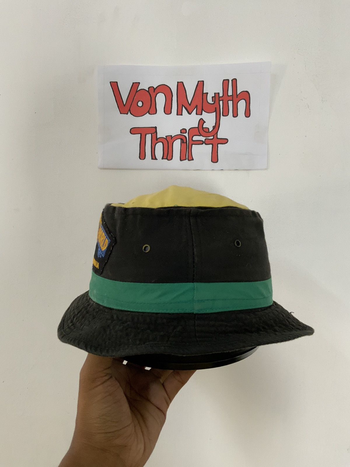 Vintage Vintage Movie World Gold Coast Australia Bucket Hat Size ONE SIZE - 2 Thumbnail
