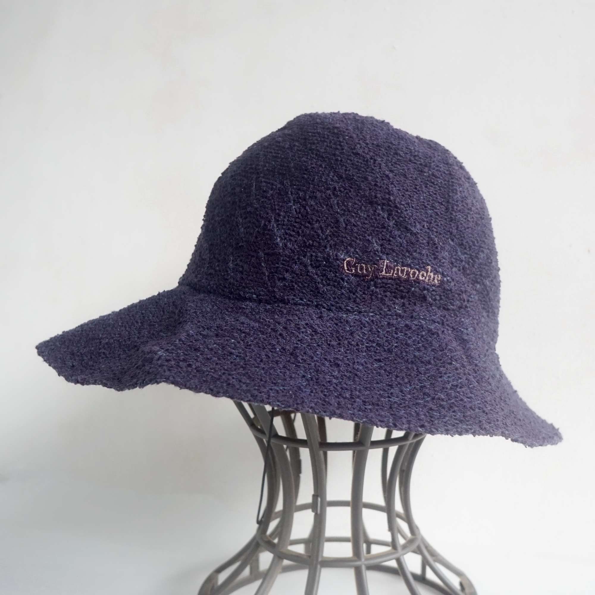 Guy Laroche GUY LAROCHE Navy Blue Bucket Hat Size ONE SIZE - 1 Thumbnail