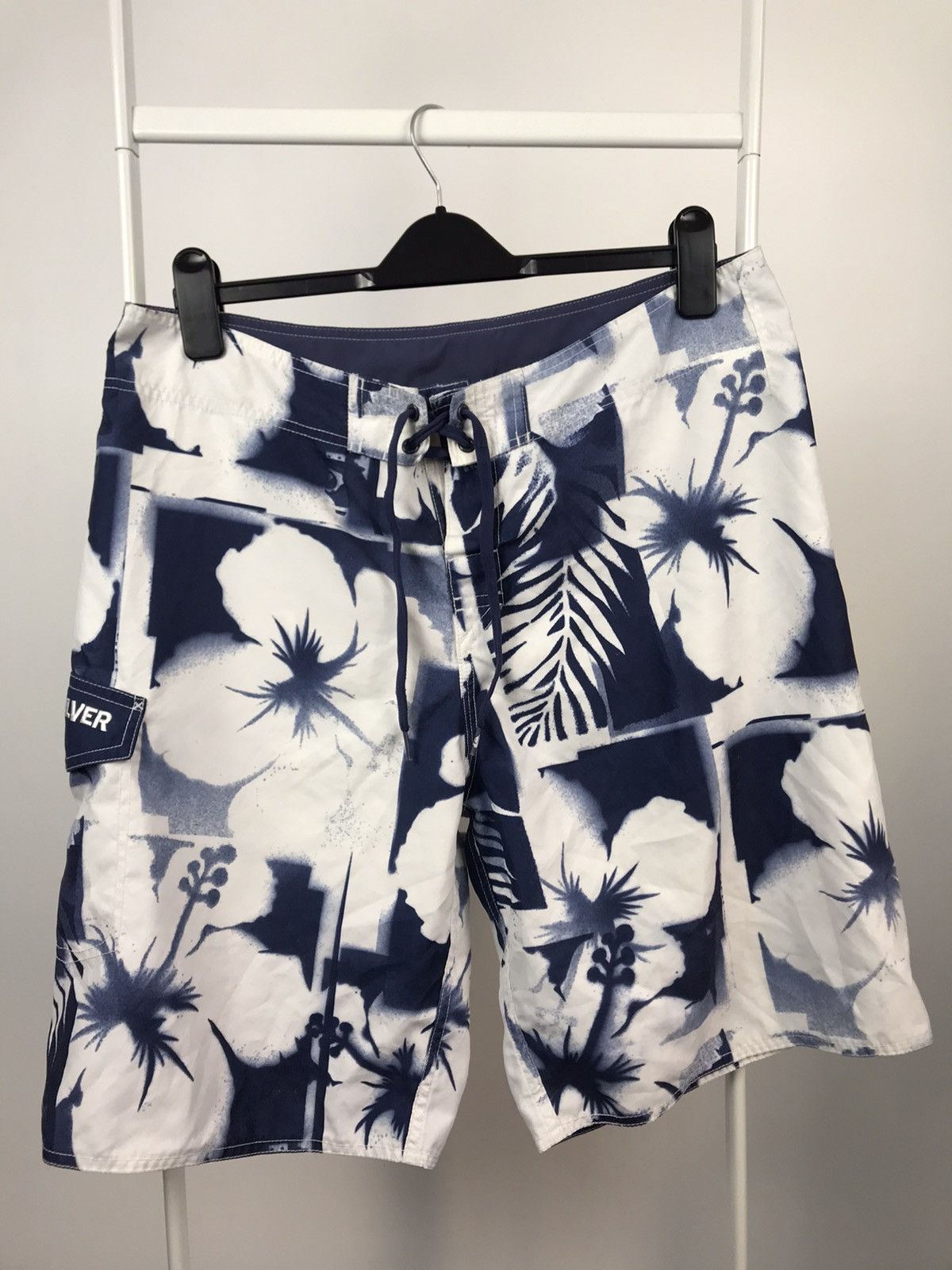 Quiksilver × Vintage Vintage Quiksilver Surf Floral Print Shorts Size US 34 / EU 50 - 1 Thumbnail