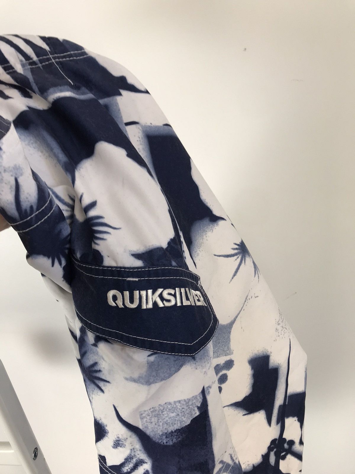 Quiksilver × Vintage Vintage Quiksilver Surf Floral Print Shorts Size US 34 / EU 50 - 6 Thumbnail