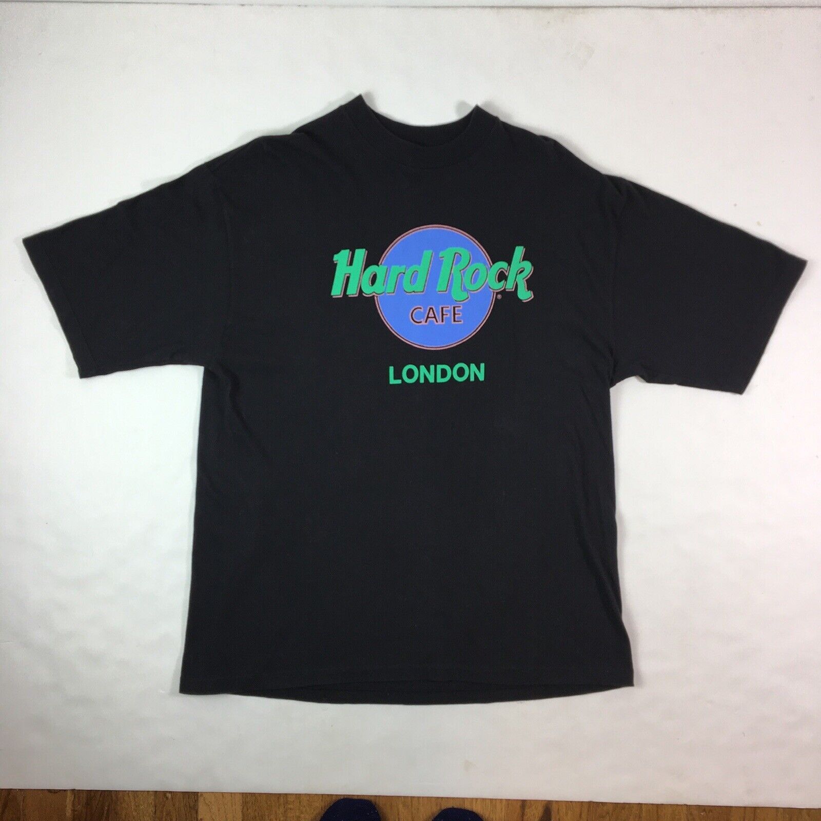 Hard Rock Cafe × Vintage Vintage 90s Hard Rock Cafe London Neon Single Stitch T-Shirt Size US L / EU 52-54 / 3 - 8 Thumbnail