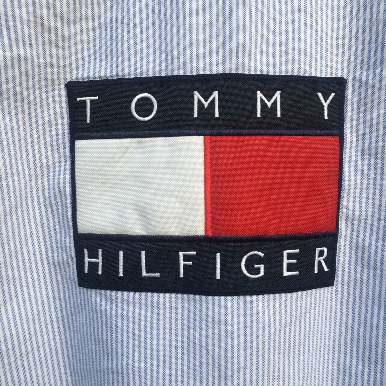 Tommy Hilfiger Vintage 90s Tommy Hilfiger Big Logo Shirt Button Ups Size US L / EU 52-54 / 3 - 2 Thumbnail