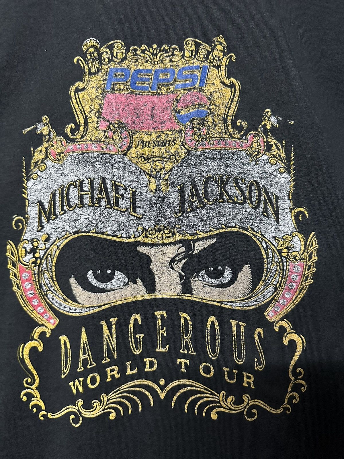 Band Tees Vintage 90s Michael Jackson Dangerous World Tour Faded Tee Size US L / EU 52-54 / 3 - 2 Thumbnail