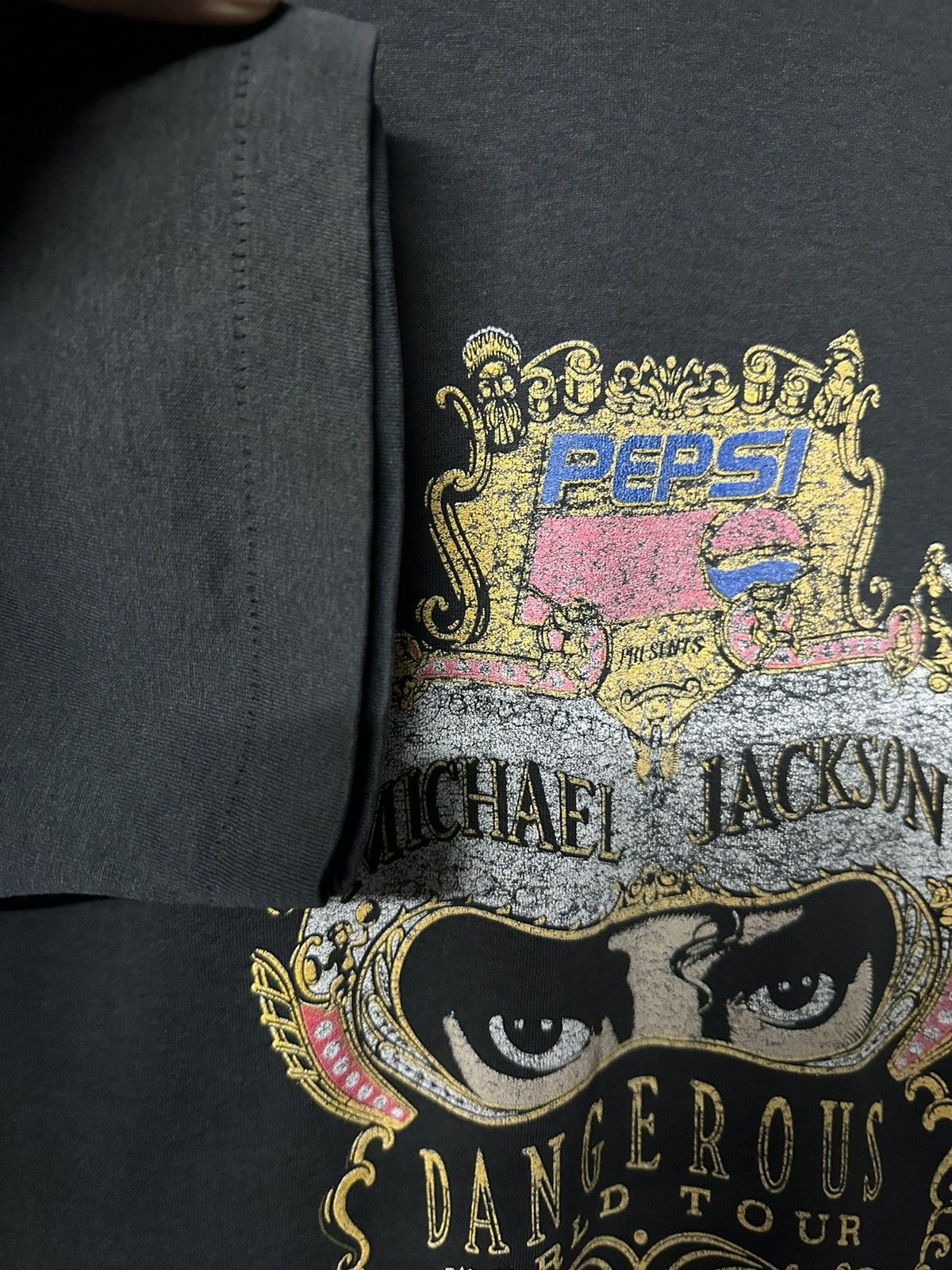Band Tees Vintage 90s Michael Jackson Dangerous World Tour Faded Tee Size US L / EU 52-54 / 3 - 4 Thumbnail