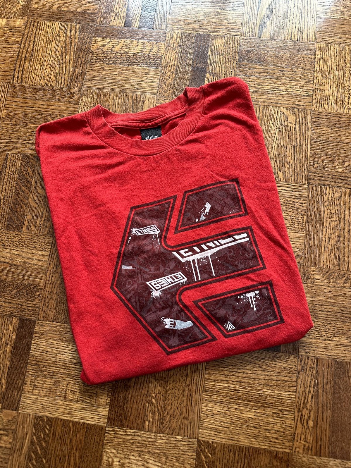 Y2k Eames Chair Graphic T Shirt main image 1