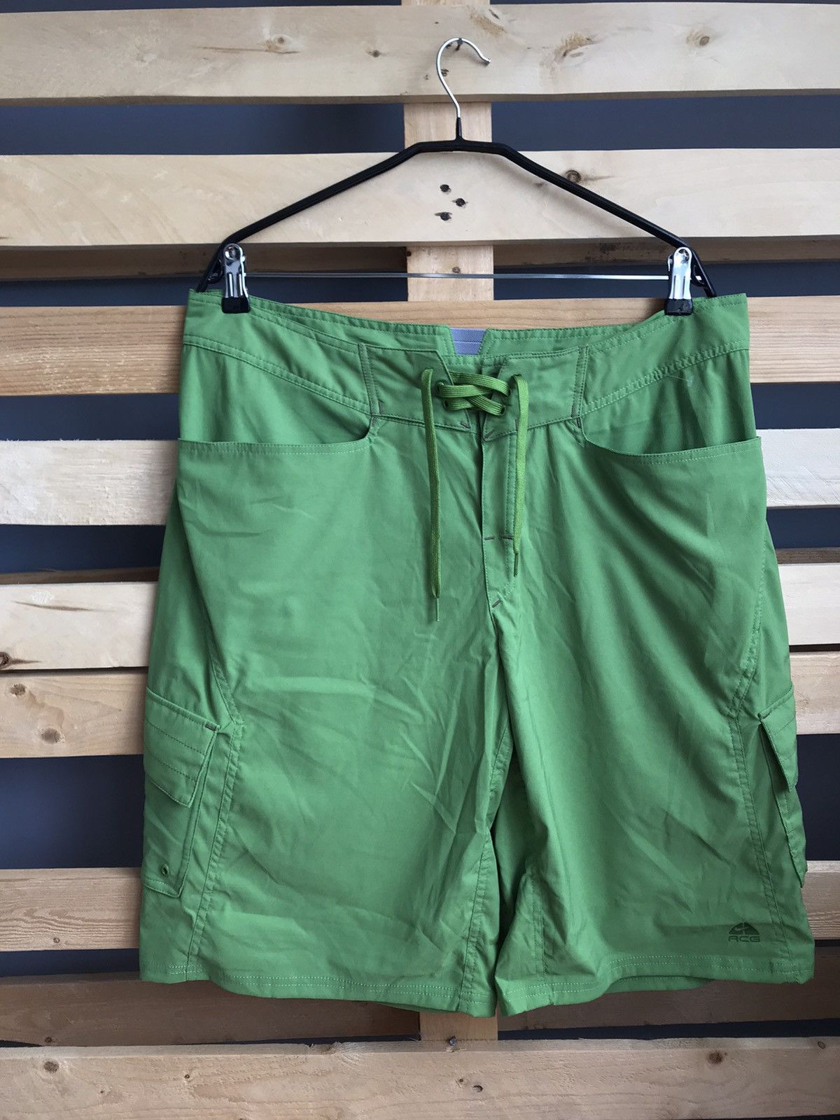 Vintage Vintage Nike Acg All Conditions Gear Green Shorts Acid Size US 36 / EU 52 - 1 Thumbnail