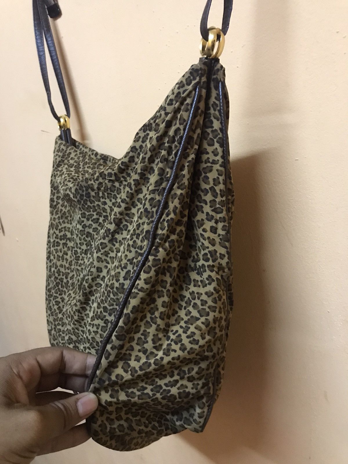 Bottega Veneta ‼️MADE IN ITALY BOTTEGA VENETA HANDBAG LEOPARD DESIGN‼️ Size ONE SIZE - 4 Thumbnail