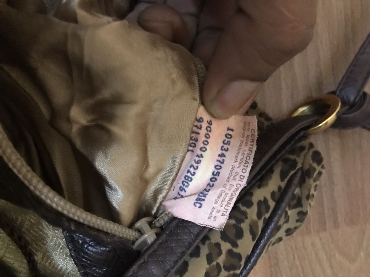 Bottega Veneta ‼️MADE IN ITALY BOTTEGA VENETA HANDBAG LEOPARD DESIGN‼️ Size ONE SIZE - 9 Thumbnail