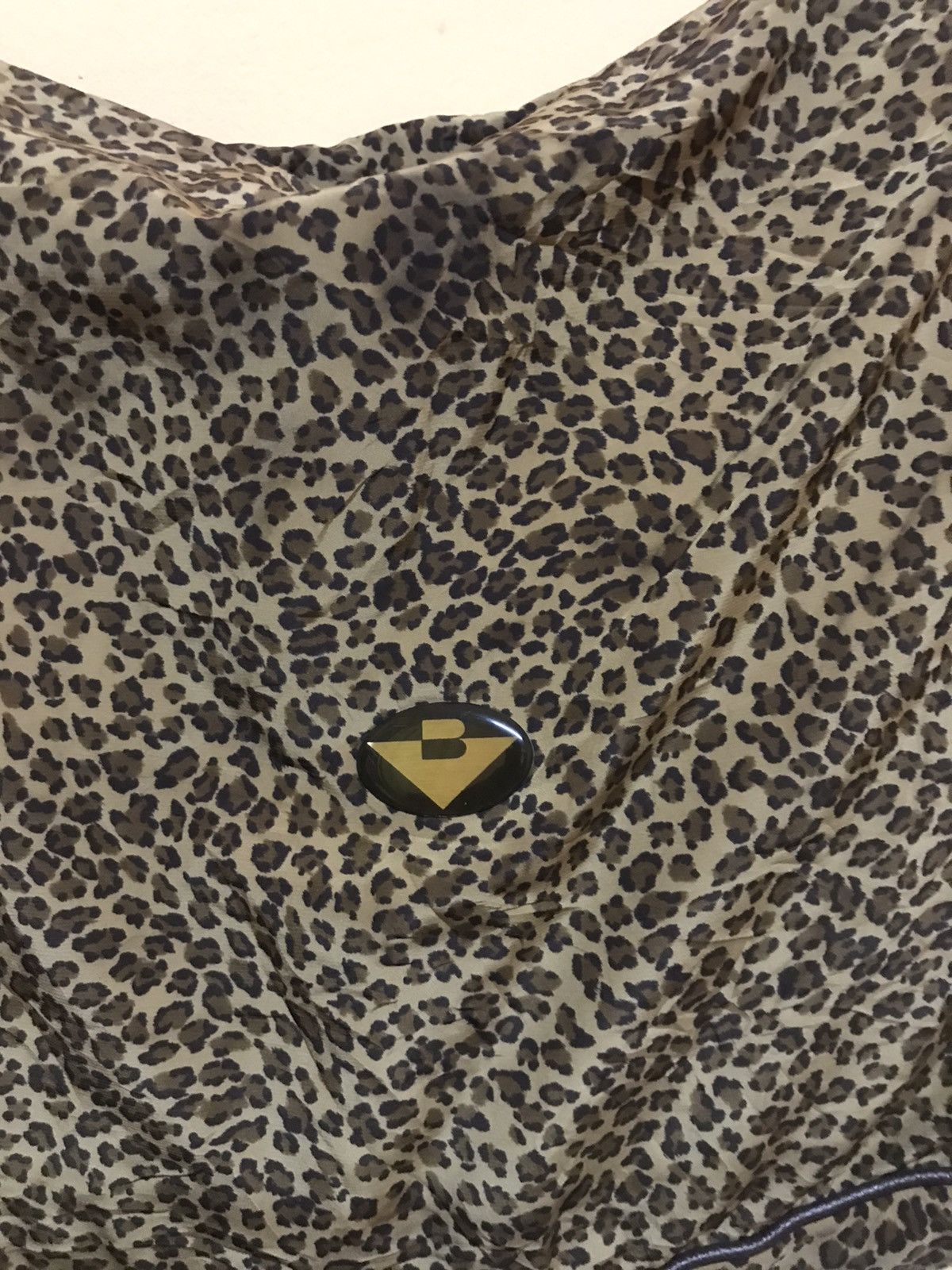 Bottega Veneta ‼️MADE IN ITALY BOTTEGA VENETA HANDBAG LEOPARD DESIGN‼️ Size ONE SIZE - 3 Thumbnail
