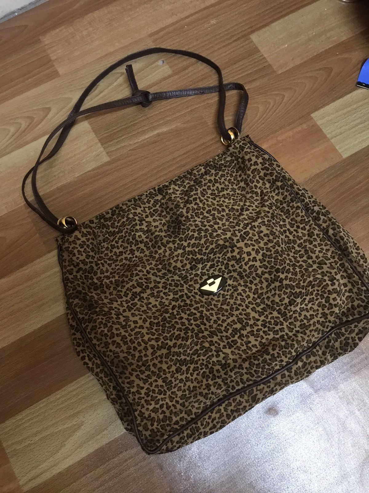 Bottega Veneta ‼️MADE IN ITALY BOTTEGA VENETA HANDBAG LEOPARD DESIGN‼️ Size ONE SIZE - 12 Thumbnail