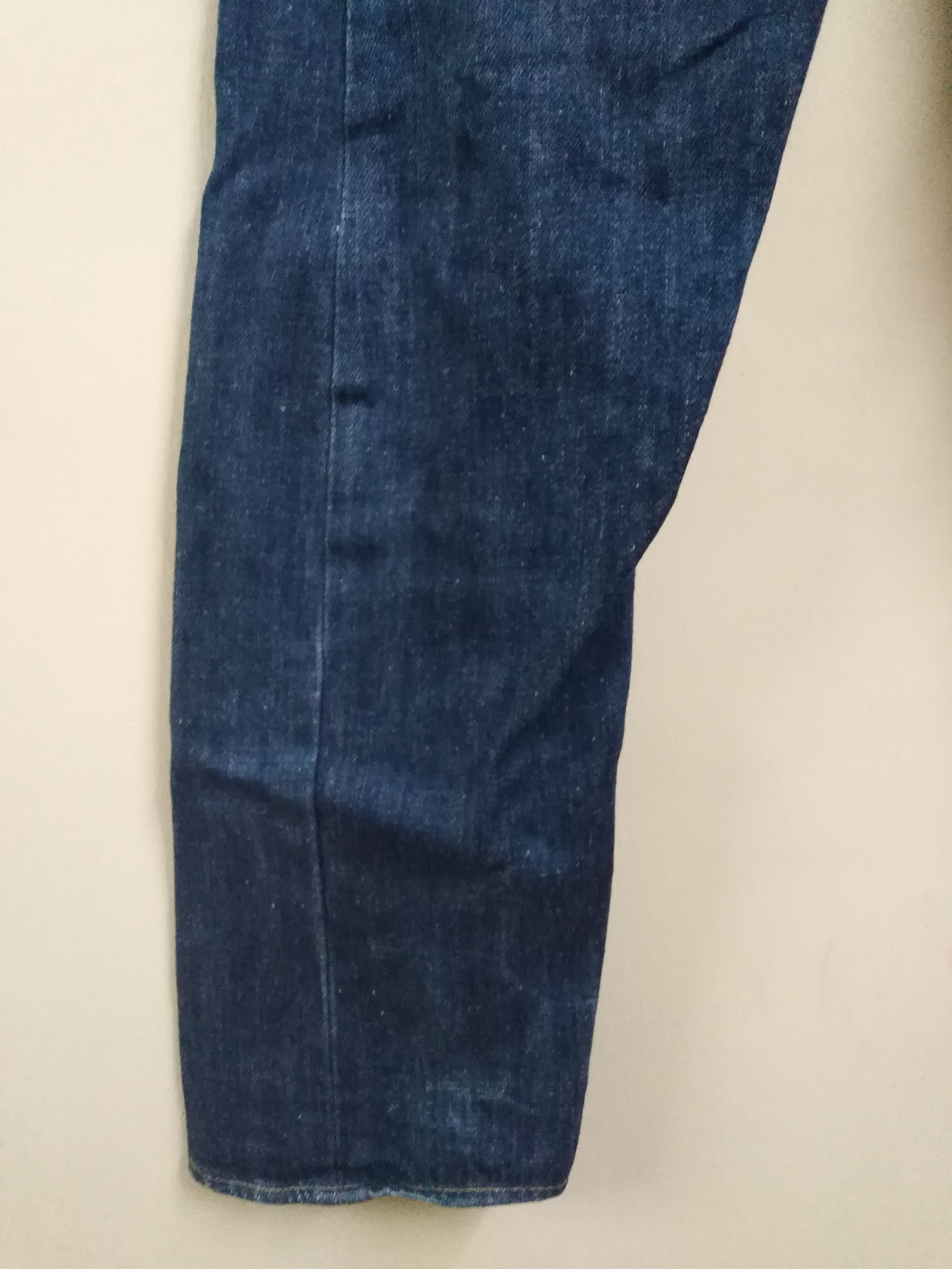 Levi's Vintage Levi's Red 3 pockets Dark Blue Great Condition Size US 26 / EU 42 - 10 Thumbnail