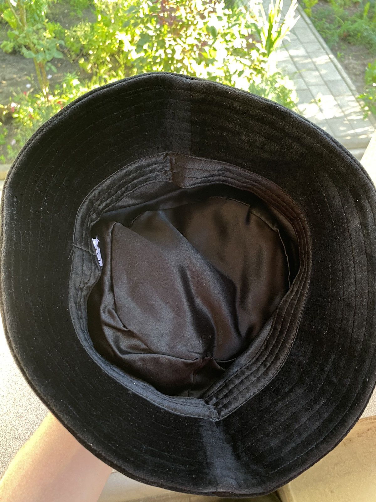 Juicy Couture Juicy Couture Black Velour Dahlia Bucket Hat Size ONE SIZE - 3 Thumbnail