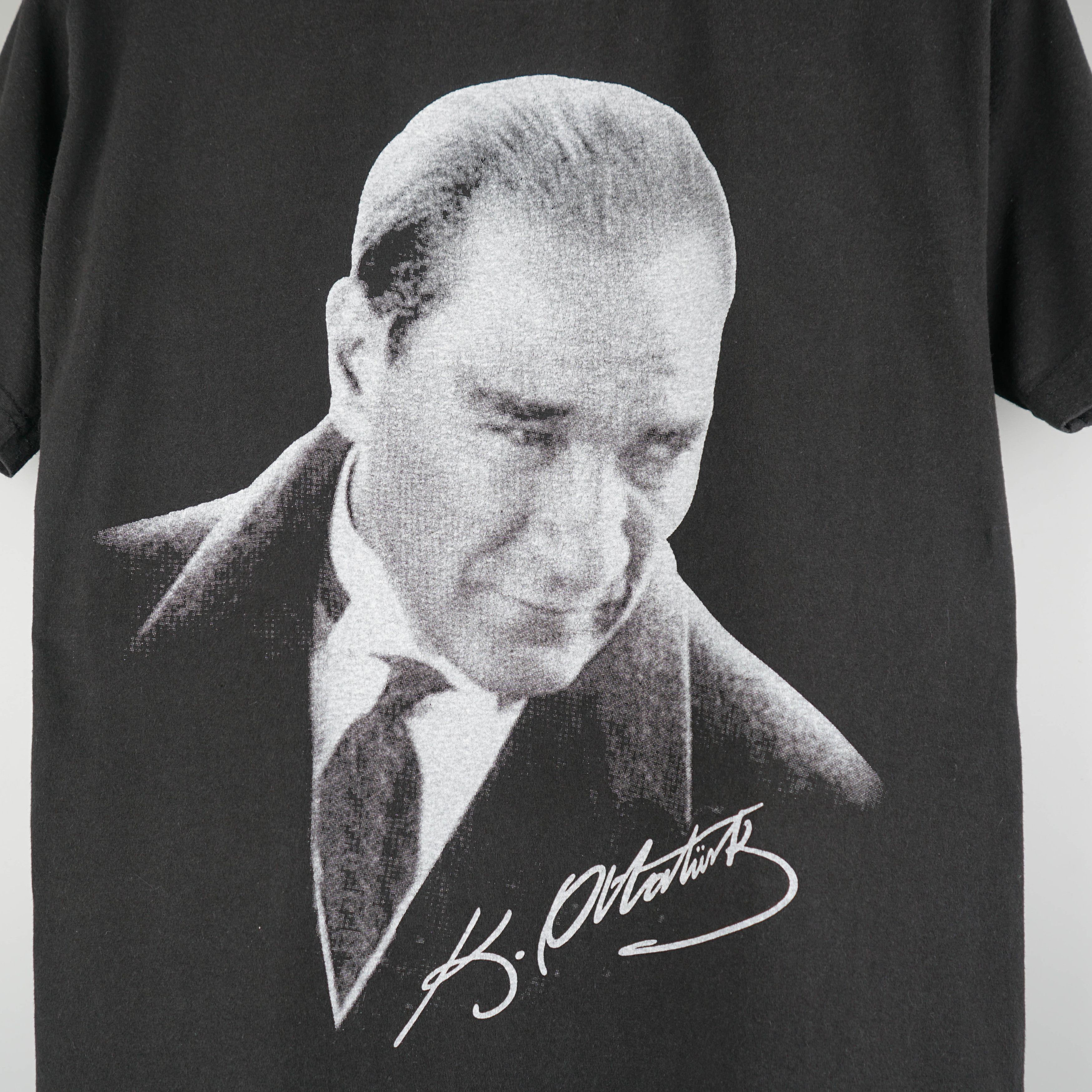 Vintage vintage 90s Mustafa Kemal Ataturk T-Shirt Size US M / EU 48-50 / 2 - 2 Thumbnail