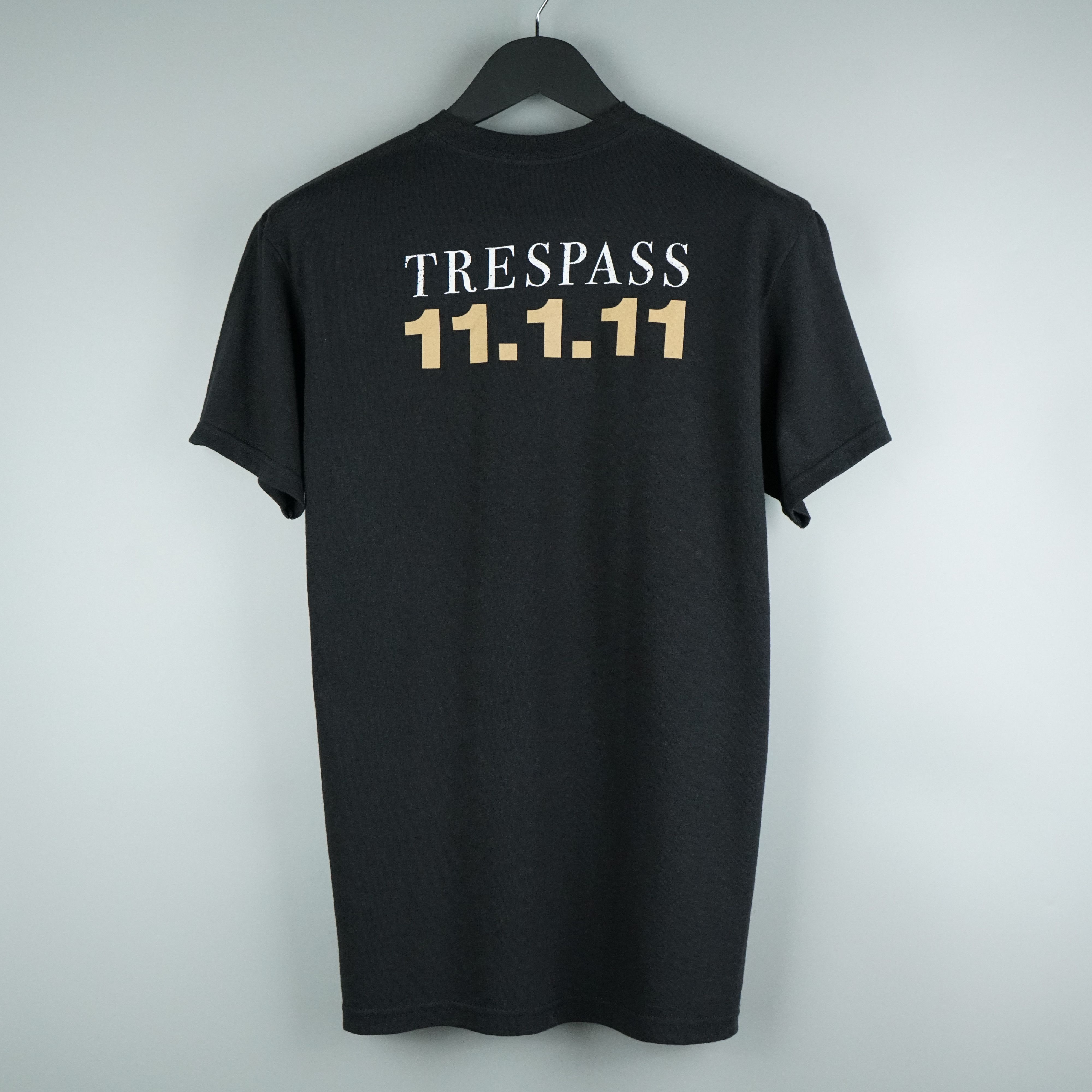 Vintage 2011 Trespass t-shirt Nicolas Cage Nicole Kidman Size US M / EU 48-50 / 2 - 6 Thumbnail
