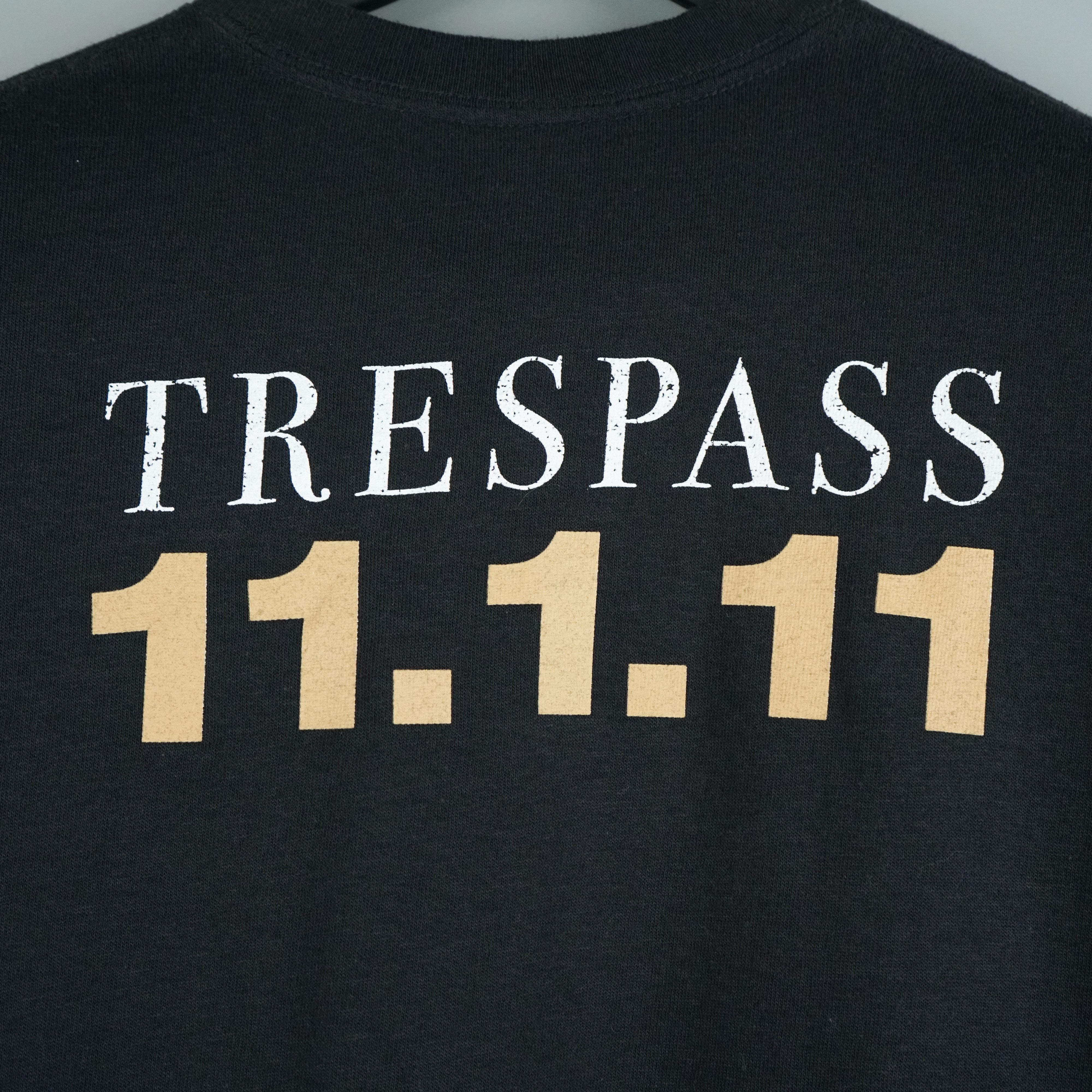 Vintage 2011 Trespass t-shirt Nicolas Cage Nicole Kidman Size US M / EU 48-50 / 2 - 7 Thumbnail