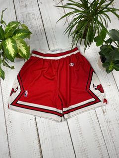 Chicago Bulls VTG vintage retro red NBA Basketball Shorts Nike size 32 M
