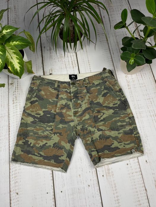 Y2K Gray Camo Slouch Shorts - Medium