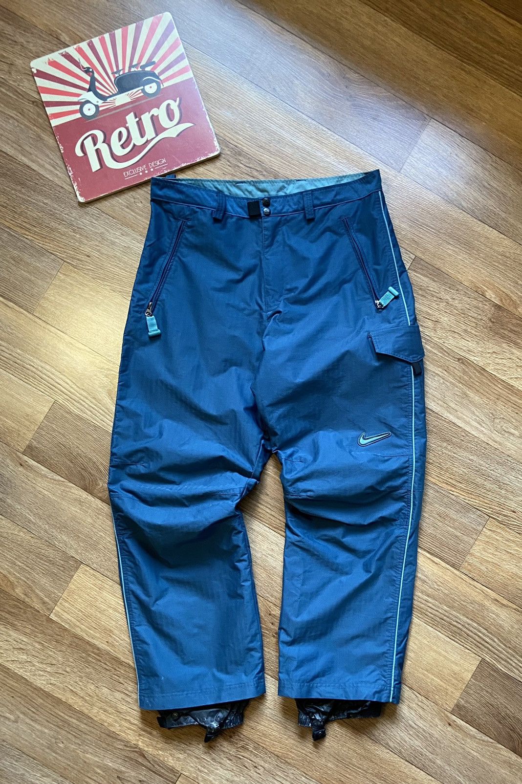 acg snowboard jacket