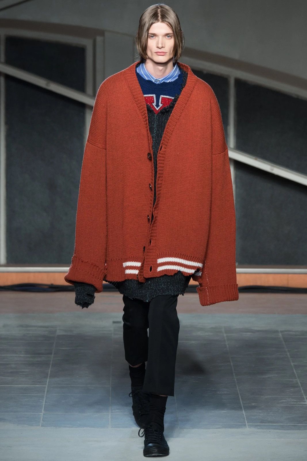 Raf Simons FW16 Oversize Destroyed Crewneck Sweater Size US XL / EU 56 / 4 - 3 Thumbnail
