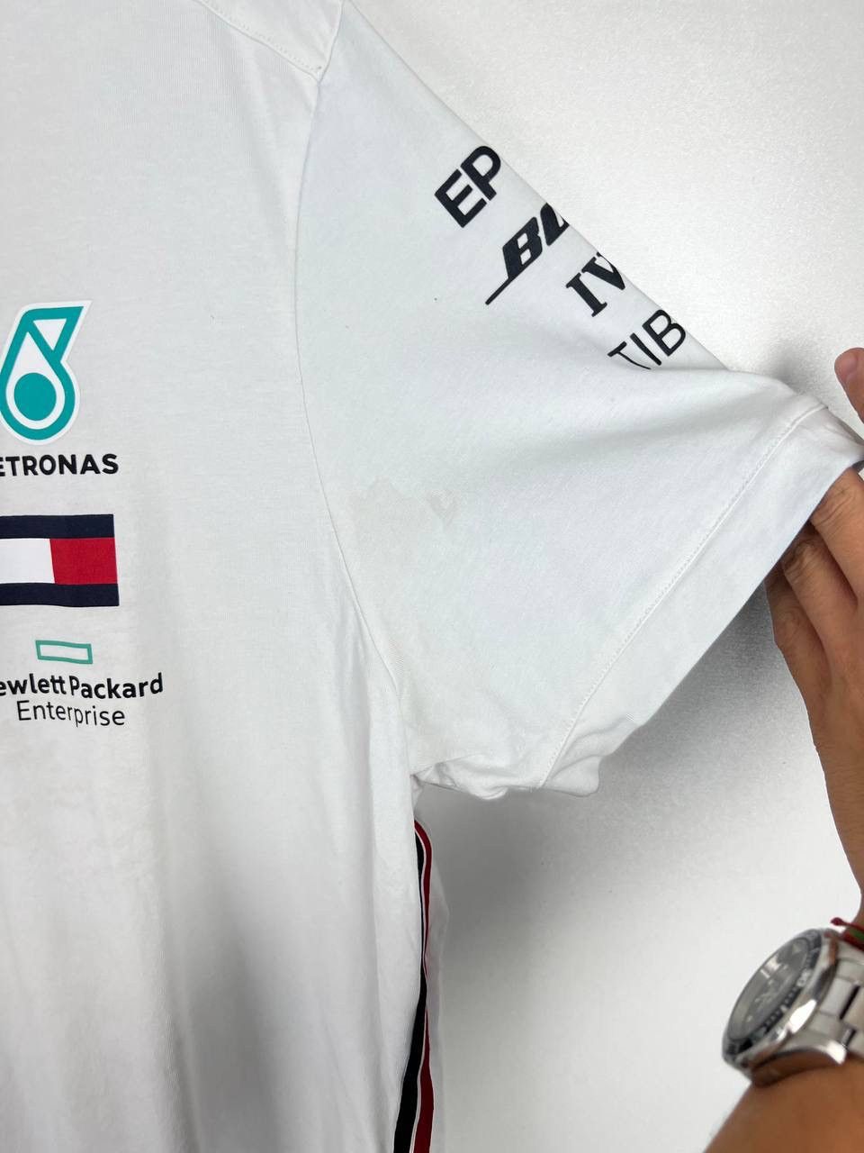 Tommy Hilfiger Mercedes Benz Petronas TommyHilfiger racing t-shirts size XL Size US XL / EU 56 / 4 - 6 Thumbnail