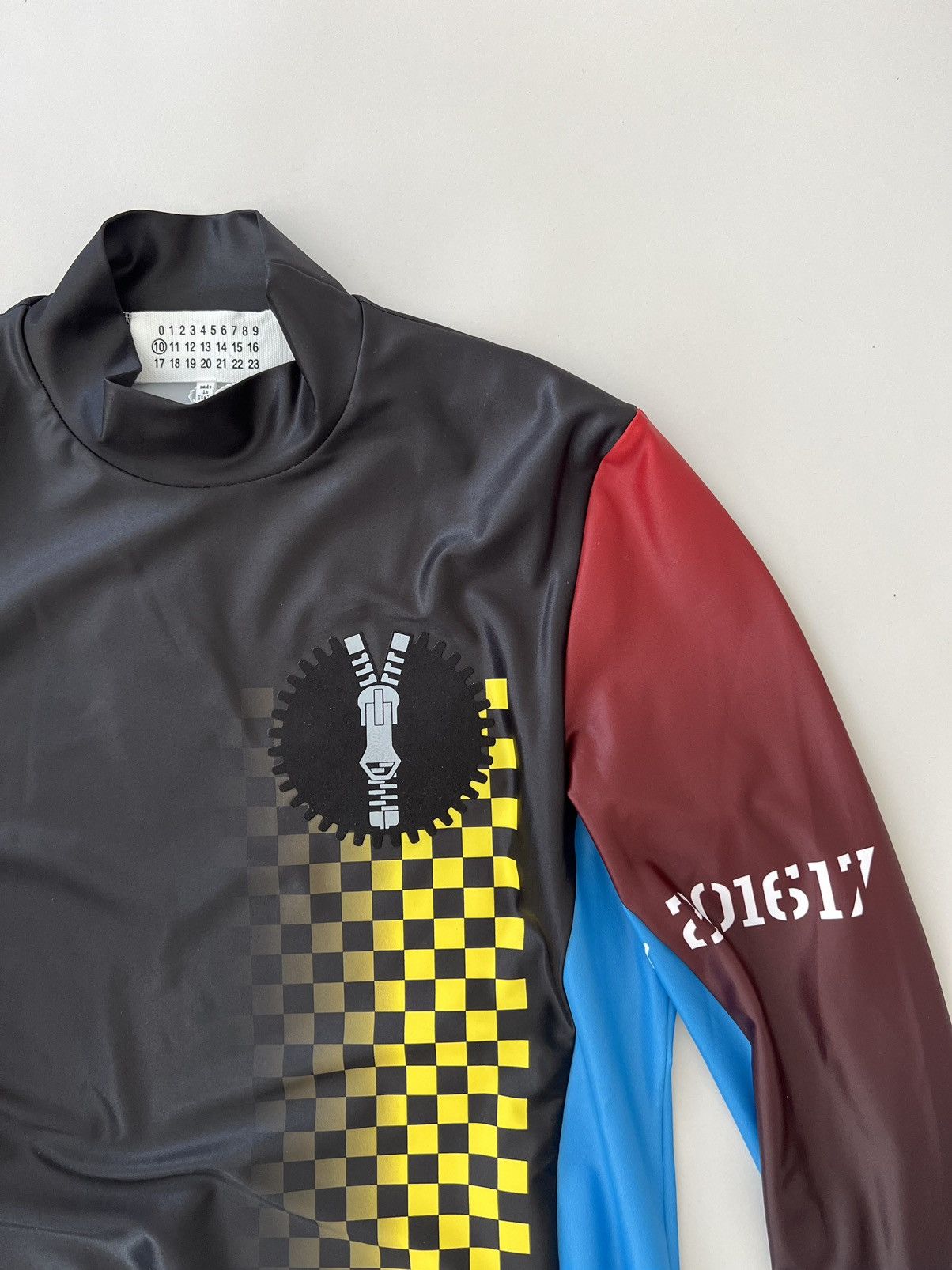 Maison Margiela FW16 Runway Technical Track Top Size US M / EU 48-50 / 2 - 4 Thumbnail