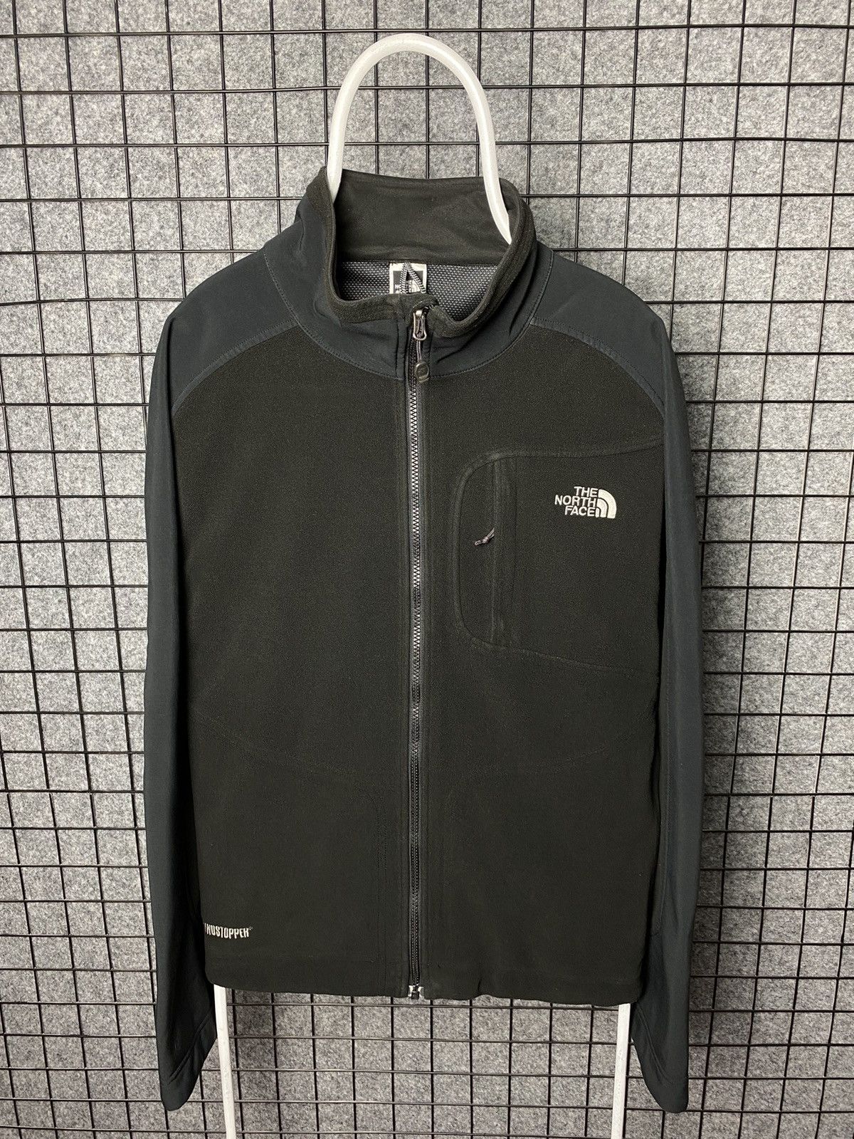The North Face The North Face Outdoor Trekking Windstopper Size L Size US L / EU 52-54 / 3 - 1 Thumbnail