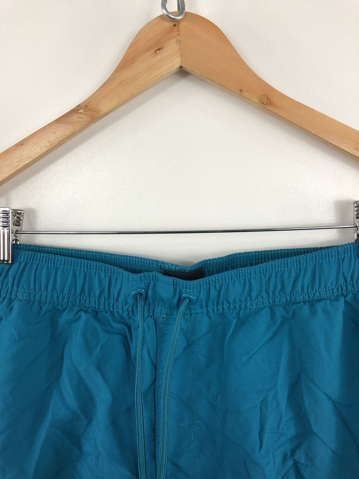 Reebok Vintage Reebok Nylon Striped Shorts Blue Size L Size US 35 - 3 Thumbnail