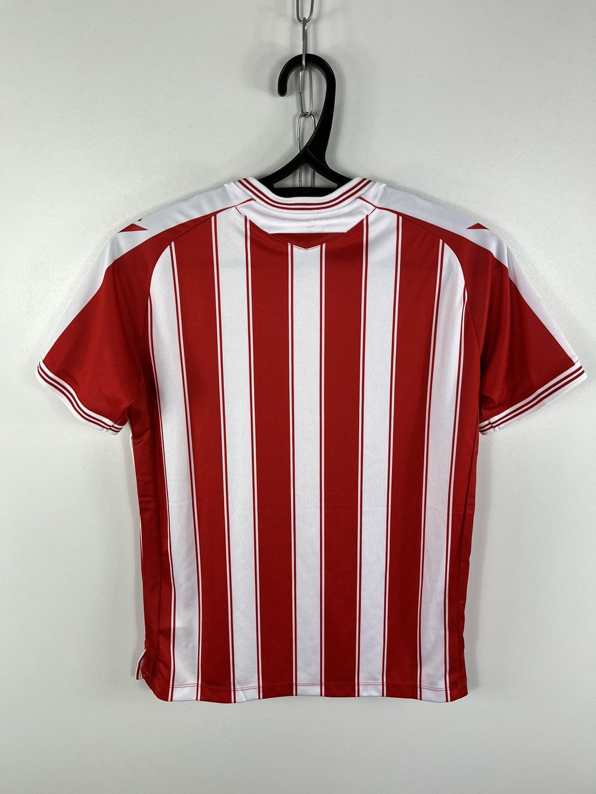 Macron Stoke City Macron 2017/2018 Home Jersey Size XS Size US XS / EU 42 / 0 - 5 Thumbnail