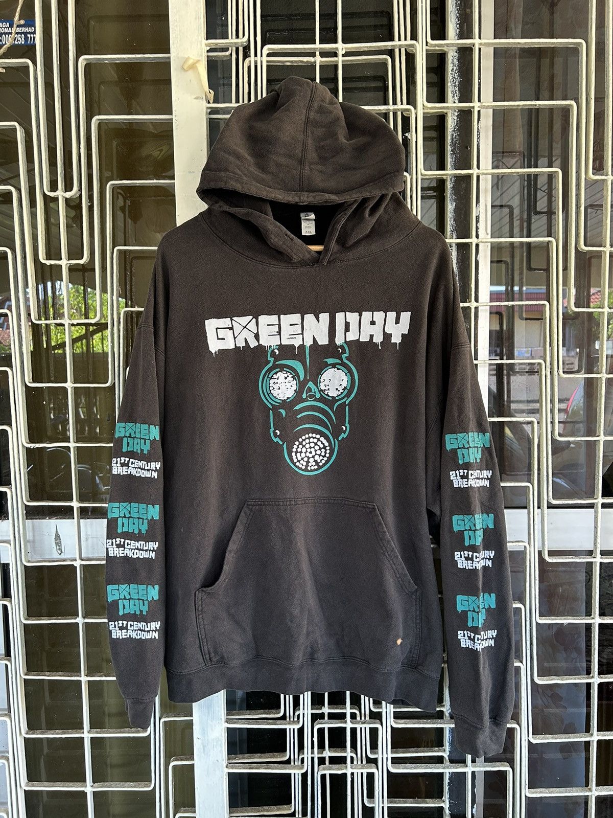 image of Band Tees x Rock Band Green Day 21St Century Breakdown Pull Over Hoodie in Black, Men's (Size 2XL)