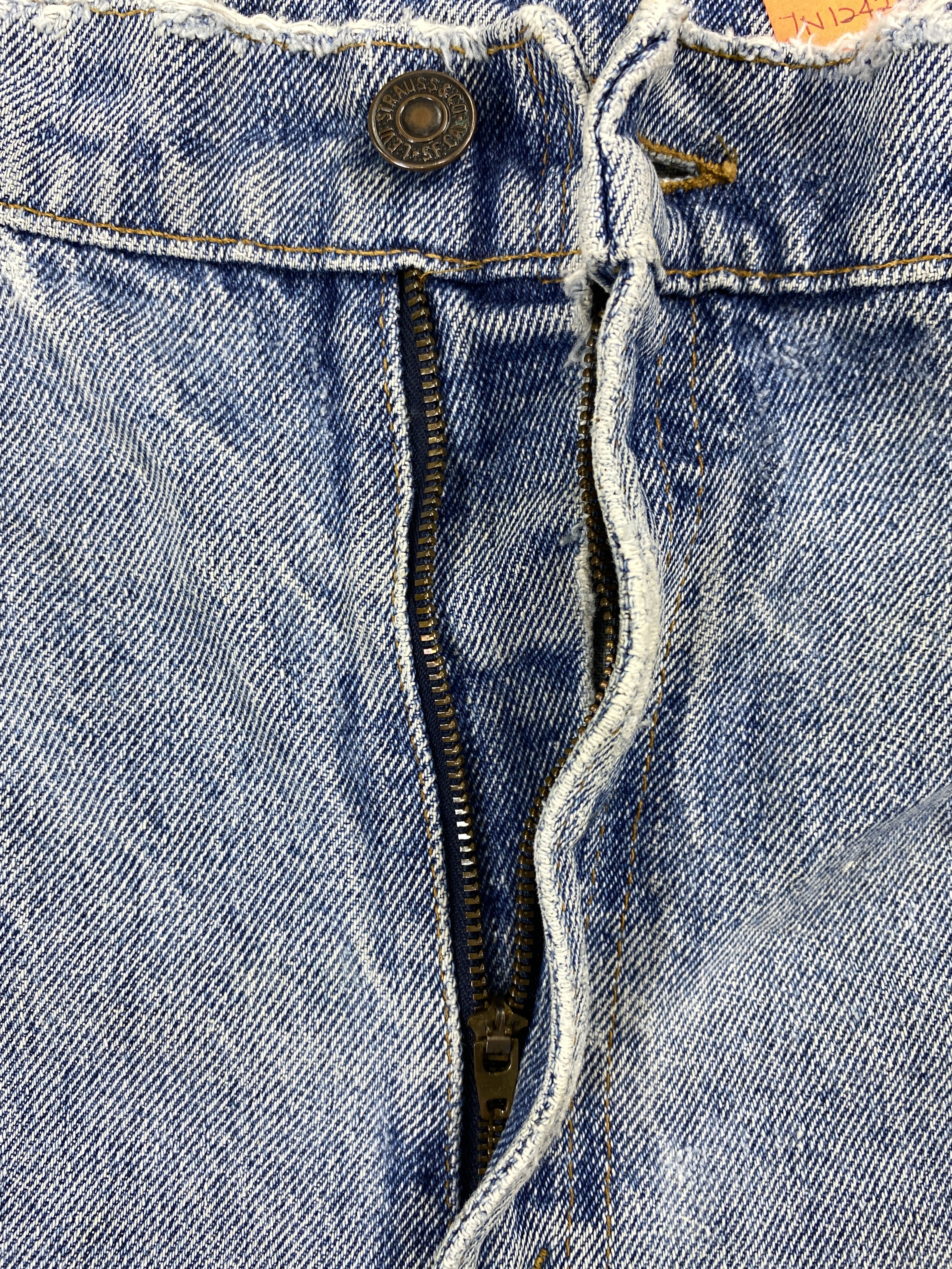 Levi's 90s Light Wash Vintage Levi's 550 USA 34x29 Denim -JN1242 Size US 34 / EU 50 - 6 Thumbnail