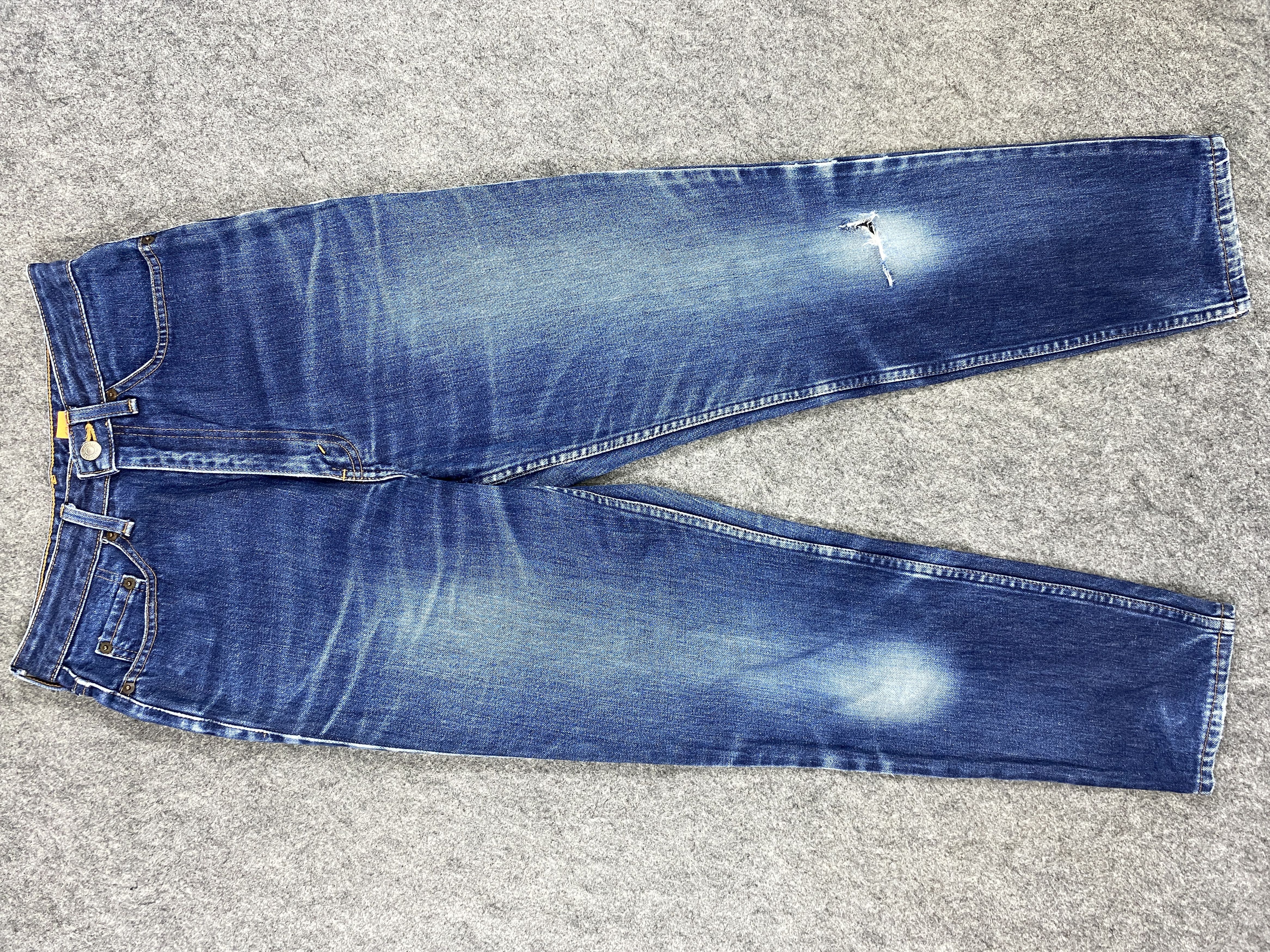 image of Distressed Denim x Levis Distressed Blue Vintage Levi's 626 27X27 Denim -Sj063 in Blue Distressed