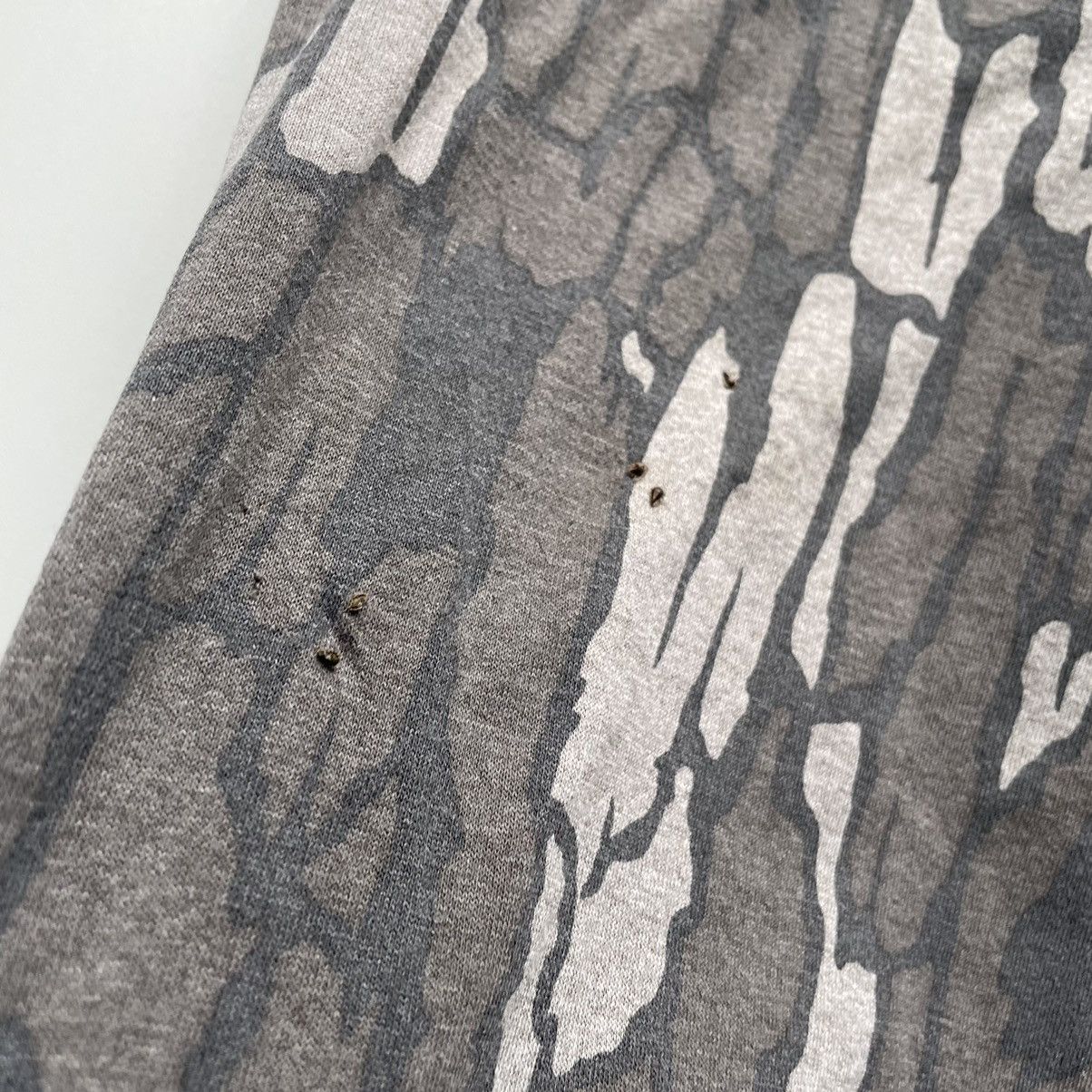 Vintage Vintage 1990s Tree Camouflage T Shirt Large Single Stitched Size US L / EU 52-54 / 3 - 5 Thumbnail