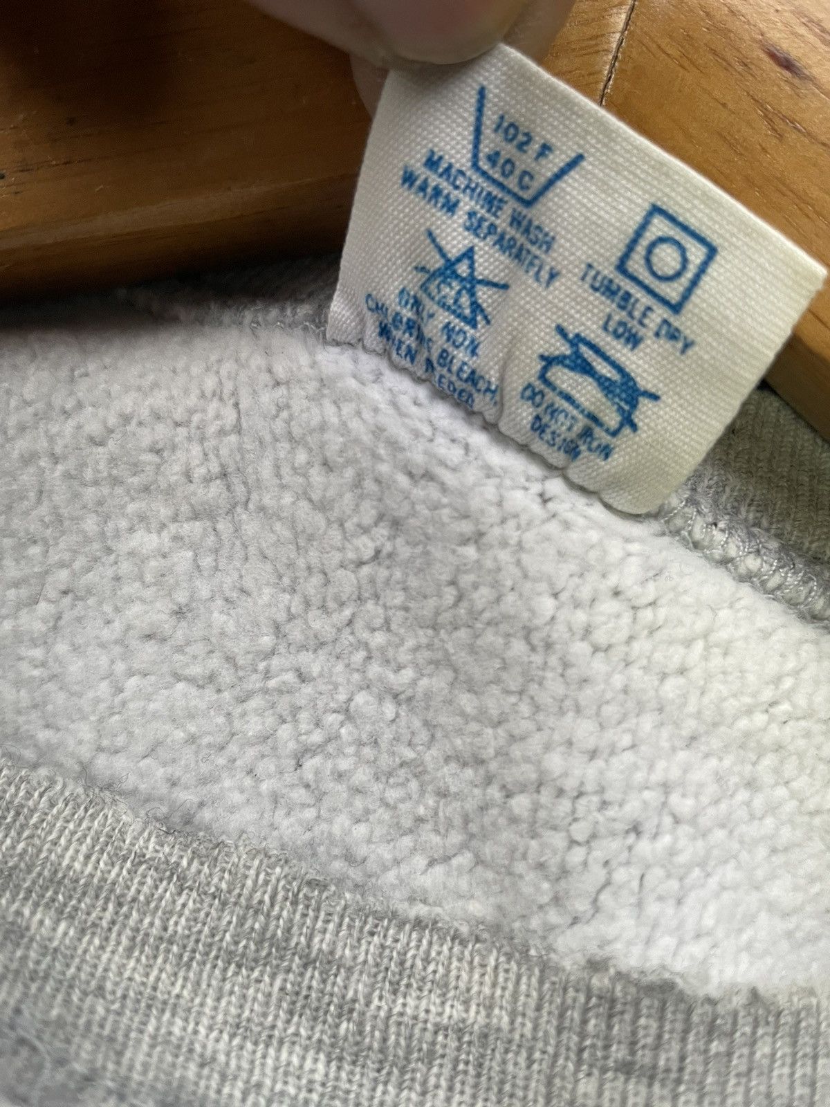 Champion Vintage 80’s Champion Reverse Weave Distresed Crewneck Size US XL / EU 56 / 4 - 12 Thumbnail
