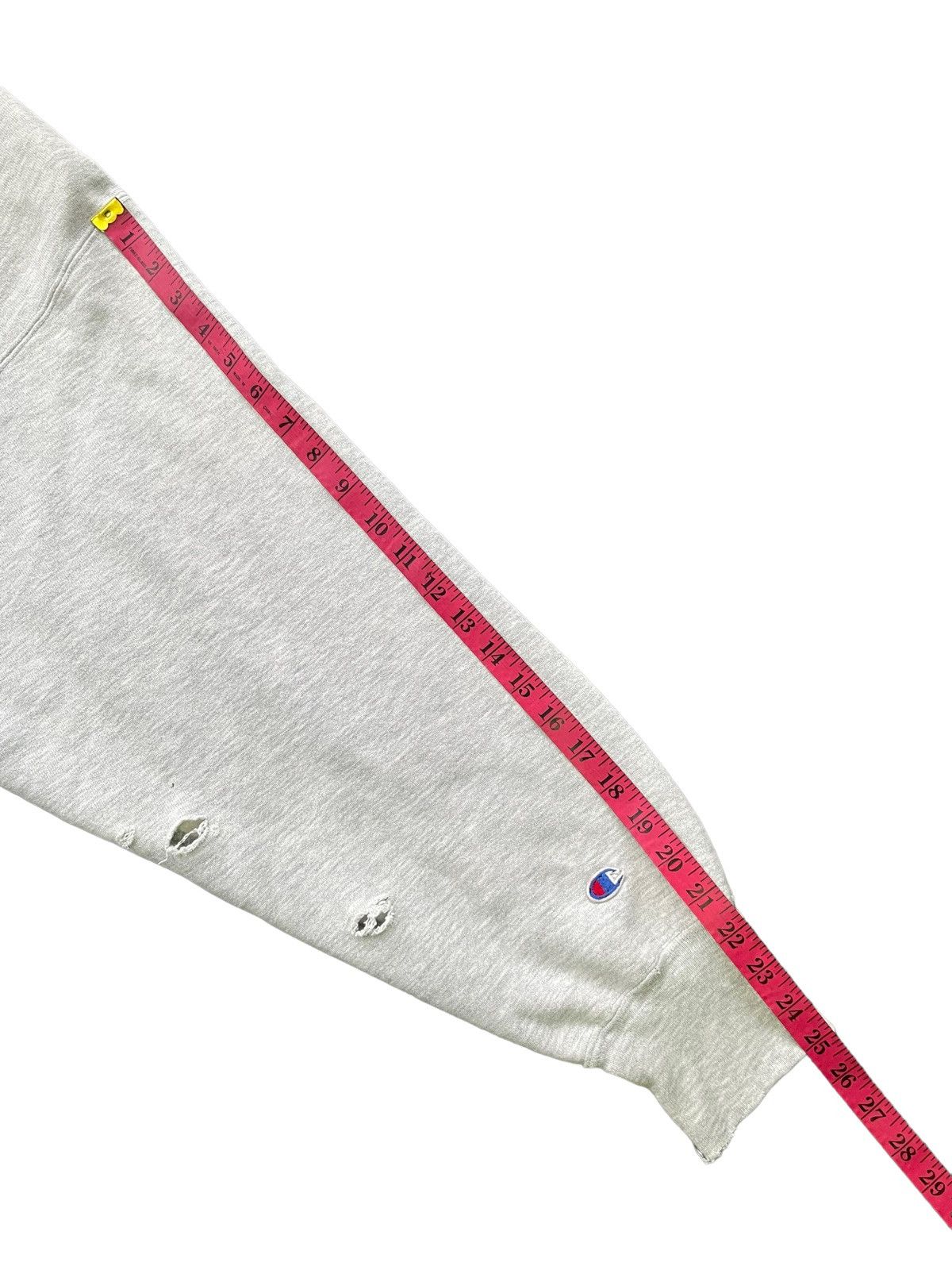 Champion Vintage 80’s Champion Reverse Weave Distresed Crewneck Size US XL / EU 56 / 4 - 11 Thumbnail