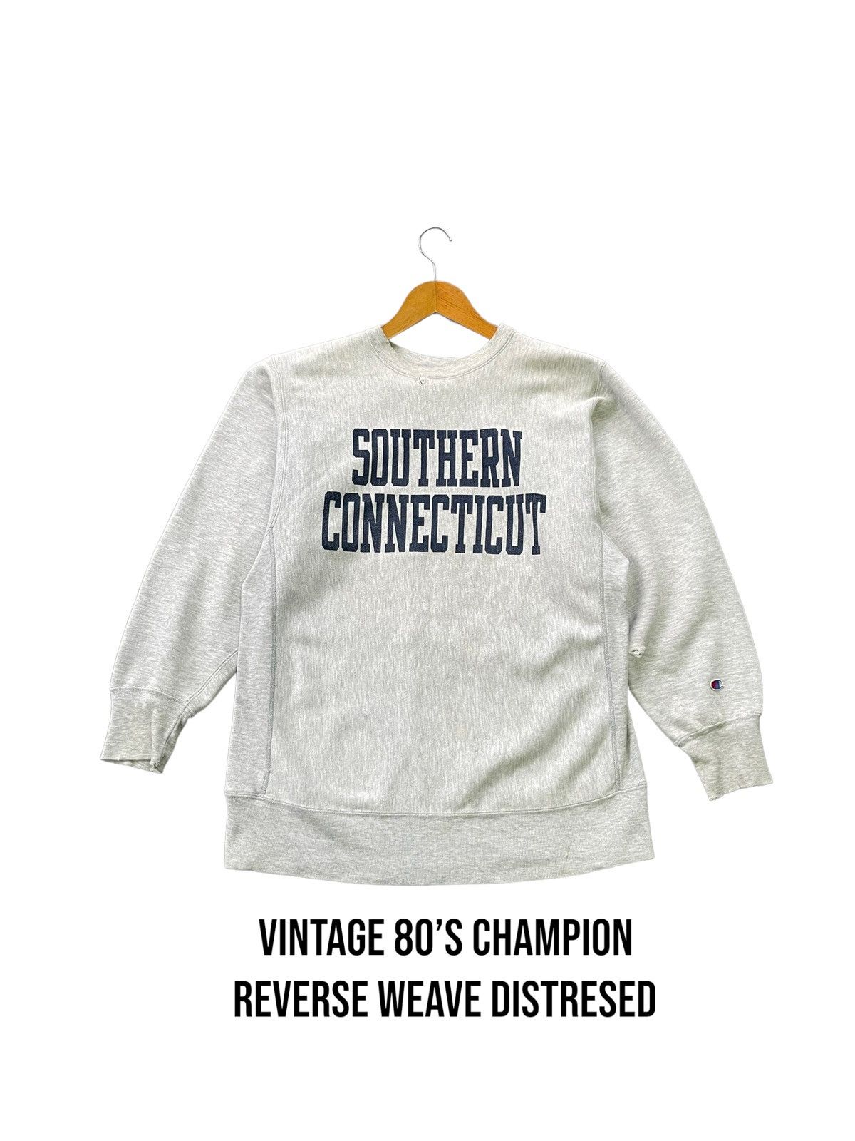 Champion Vintage 80’s Champion Reverse Weave Distresed Crewneck Size US XL / EU 56 / 4 - 1 Thumbnail