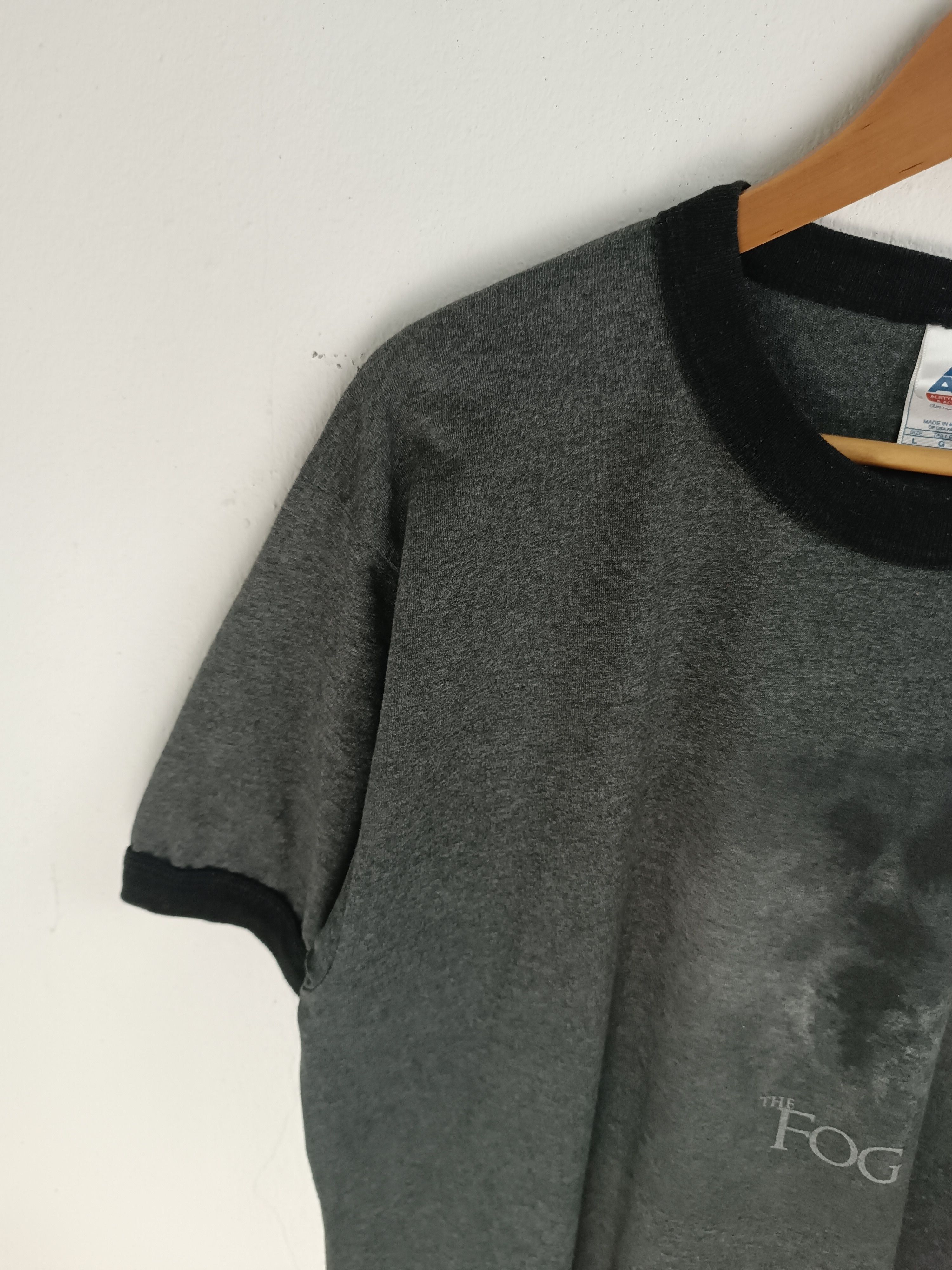 Vintage VINTAGE '05 THE FOG MOVIE 'JOHN CARPENTER' TEE Size US L / EU 52-54 / 3 - 7 Thumbnail