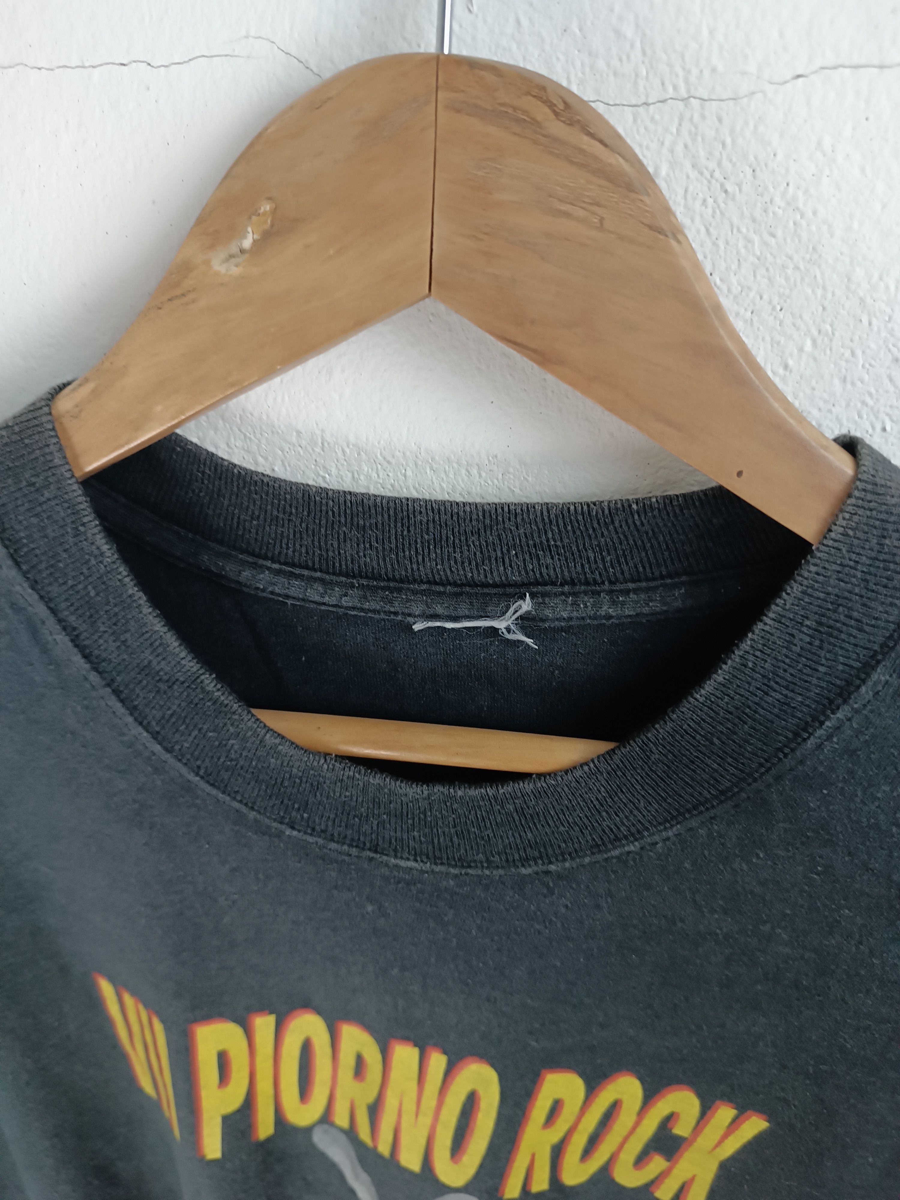 Vintage VINTAGE 2001 PIORNO VII ROCK FEST (saxon children of bodom) Size US L / EU 52-54 / 3 - 9 Thumbnail