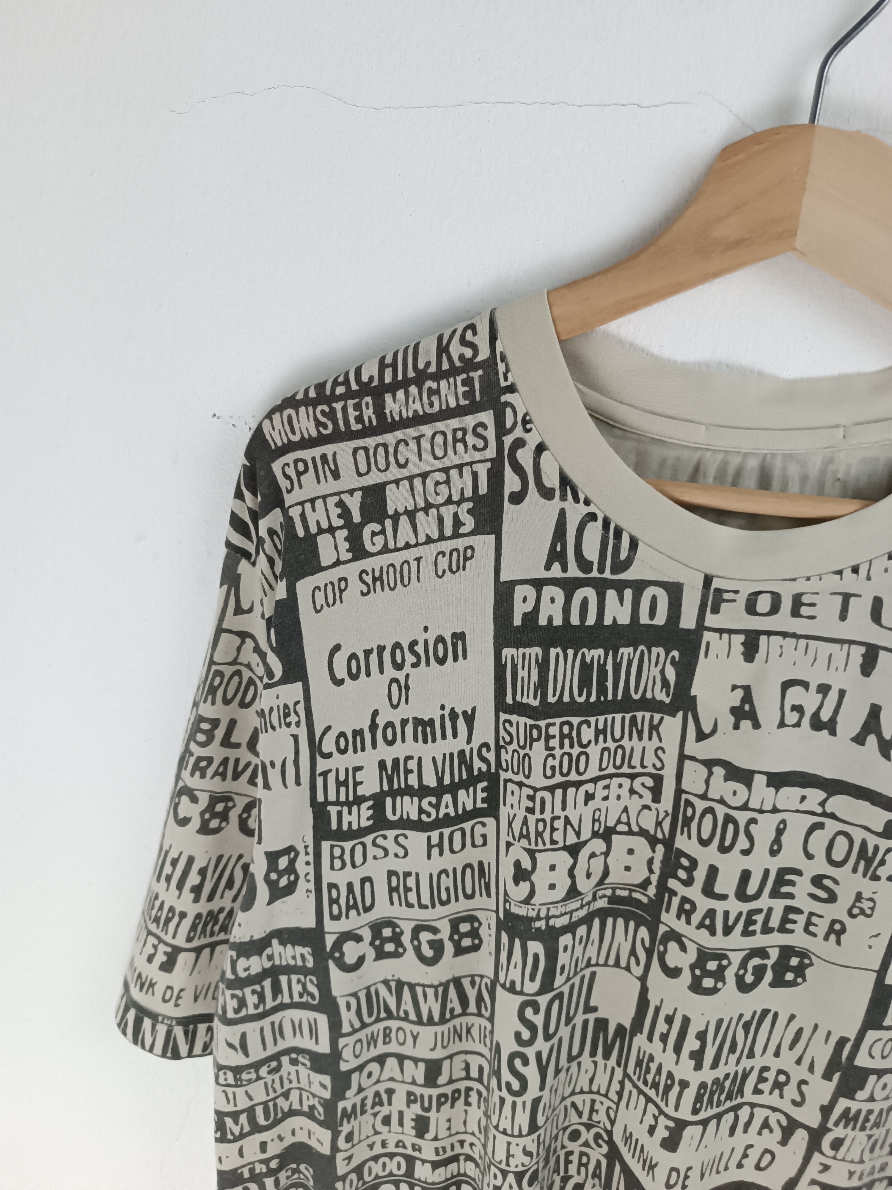 Band Tees 🔥RARE🔥VINTAGE CBGB AOP "BAND LIST" (bad brains blondie) Size US L / EU 52-54 / 3 - 5 Thumbnail